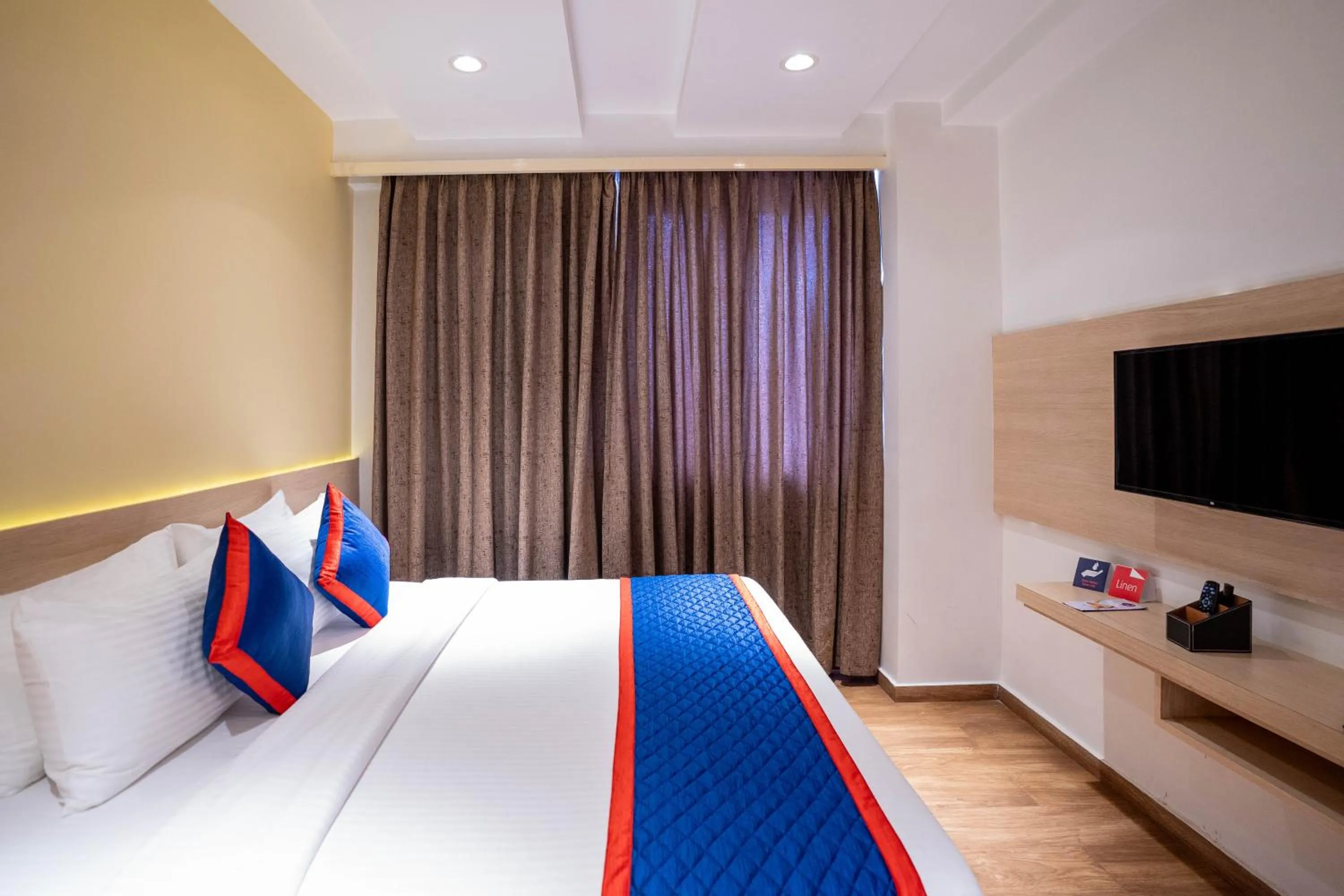 TV and multimedia, Bed in Zip By Spree Hotels Samudra Belgaum