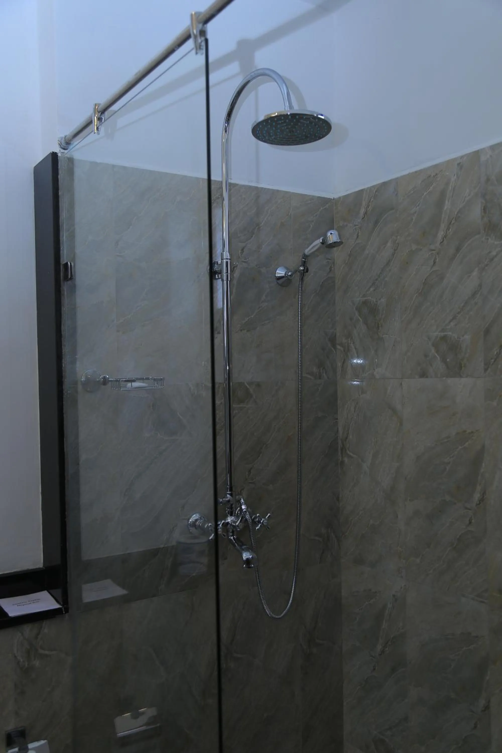 Bathroom in The Heritage Hotel Galle Fort