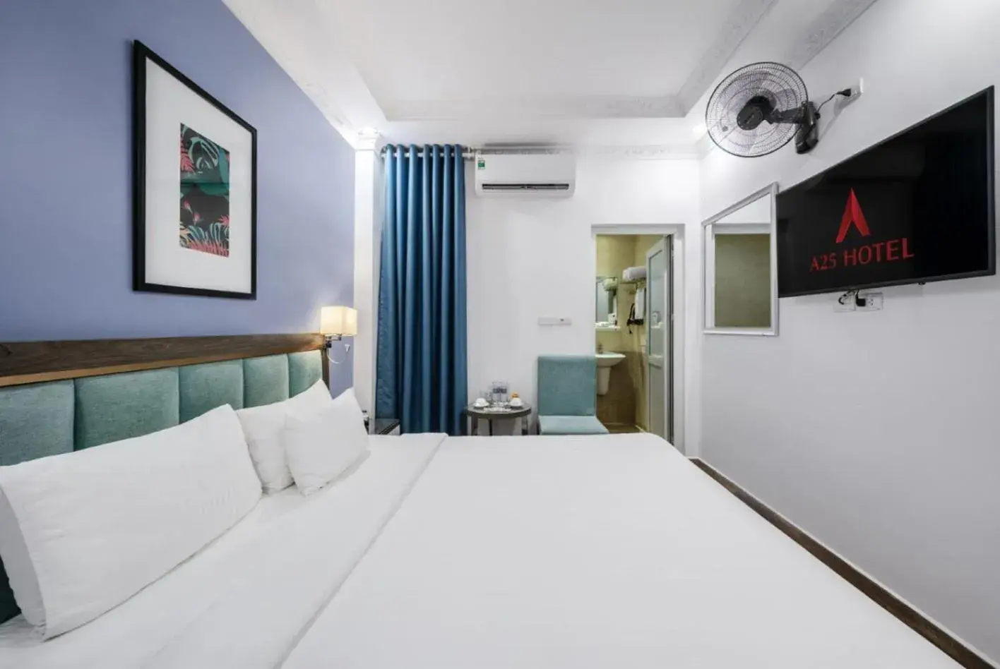 Superior Double Room in A25 Hotel - 109 Trúc Bạch Superior Double Room in A25 Hotel - 109 Trúc Bạch