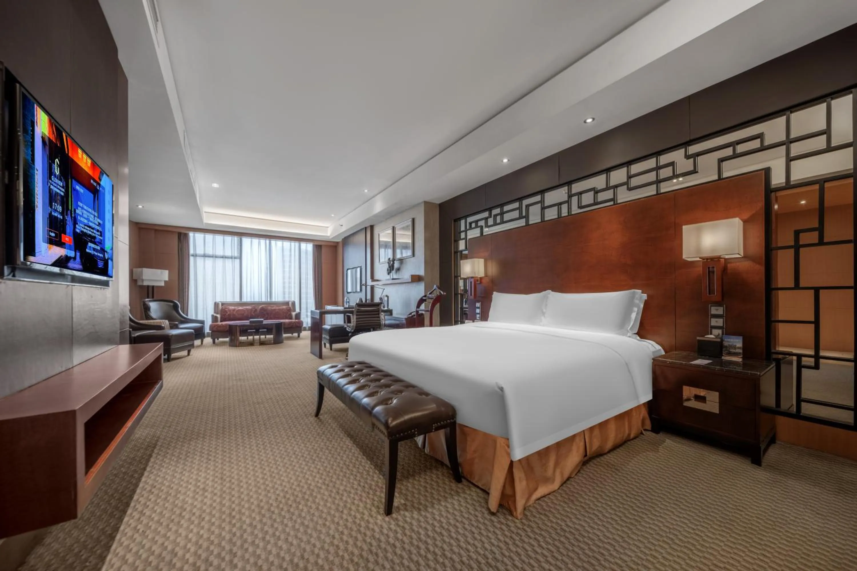 Photo of the whole room, Bed in Glenview ITC Plaza Chongqing
