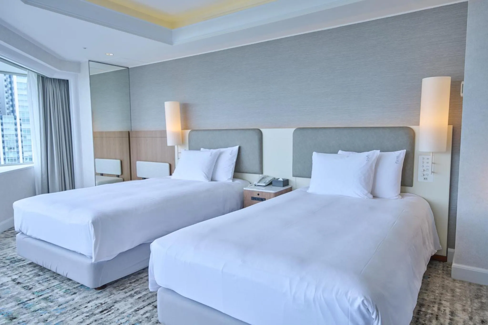 Photo of the whole room, Bed in ANA Holiday Inn Tokyo Bay by IHG