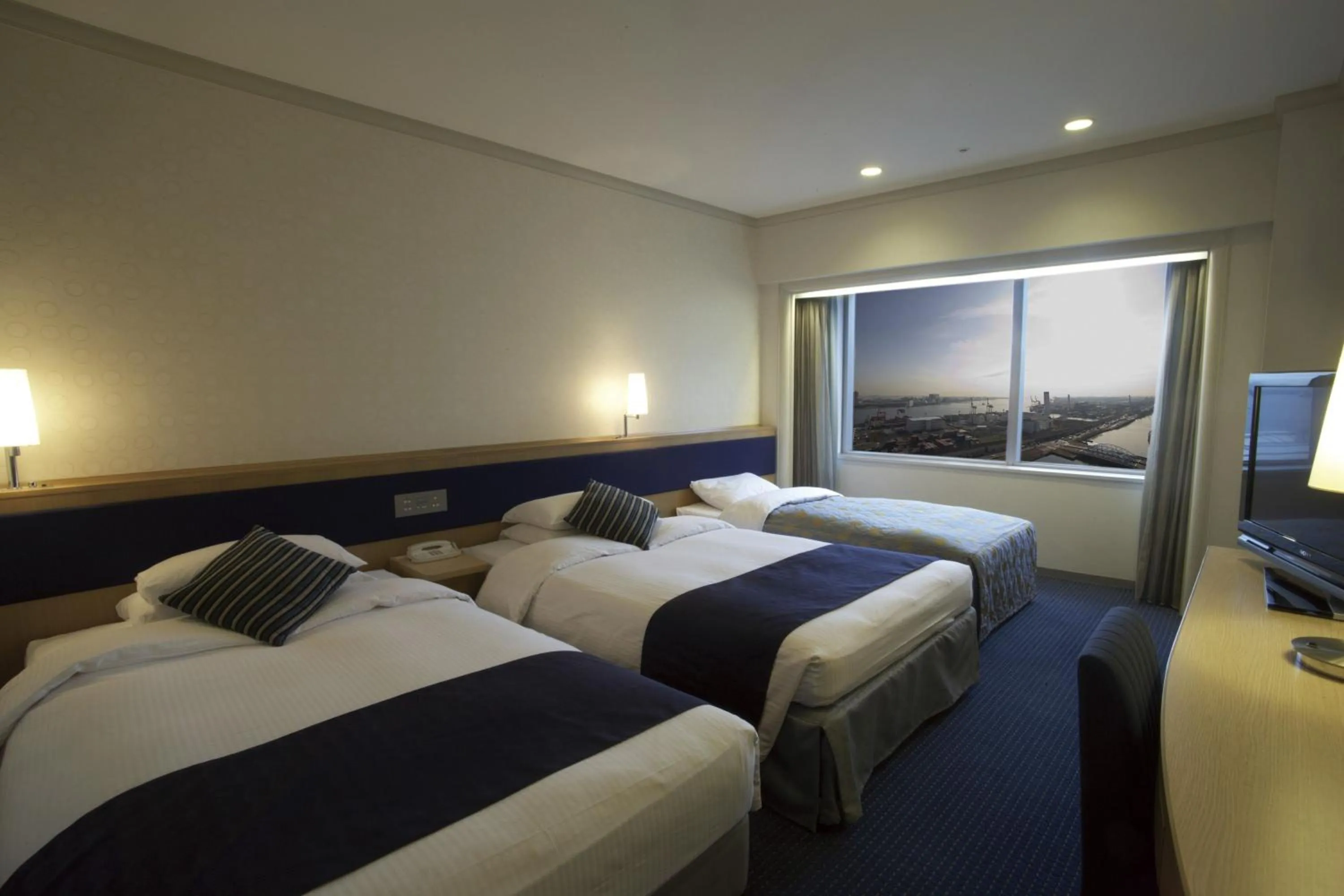 Photo of the whole room in Dai-ichi Hotel Tokyo Seafort