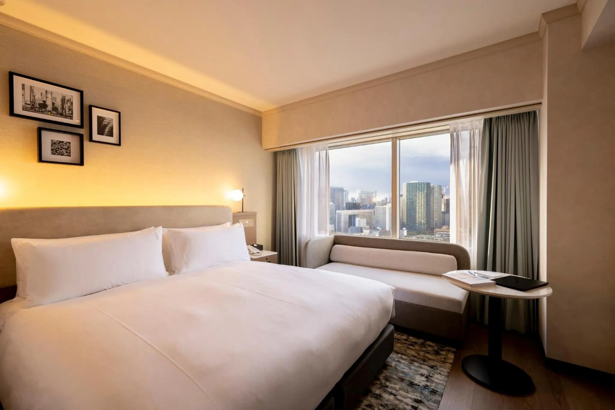 Photo of the whole room, Bed in ANA Holiday Inn Tokyo Bay by IHG
