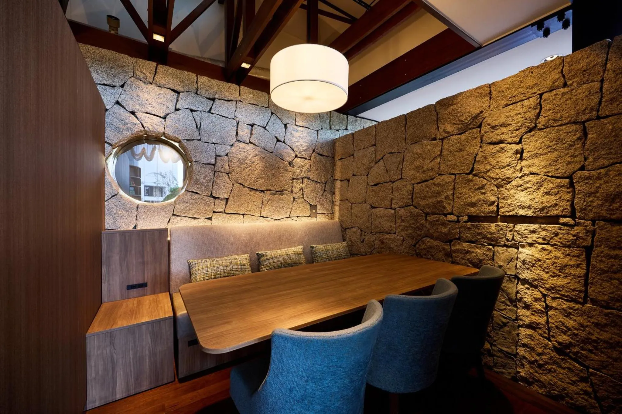 Restaurant/places to eat in ANA Holiday Inn Tokyo Bay by IHG