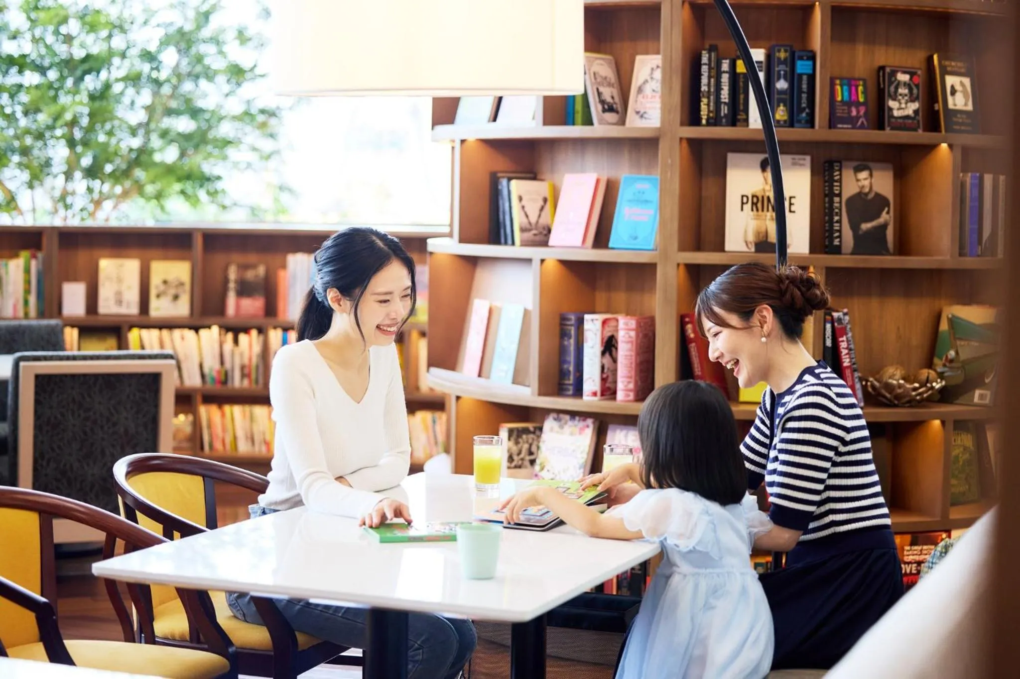 Restaurant/places to eat in ANA Holiday Inn Tokyo Bay by IHG