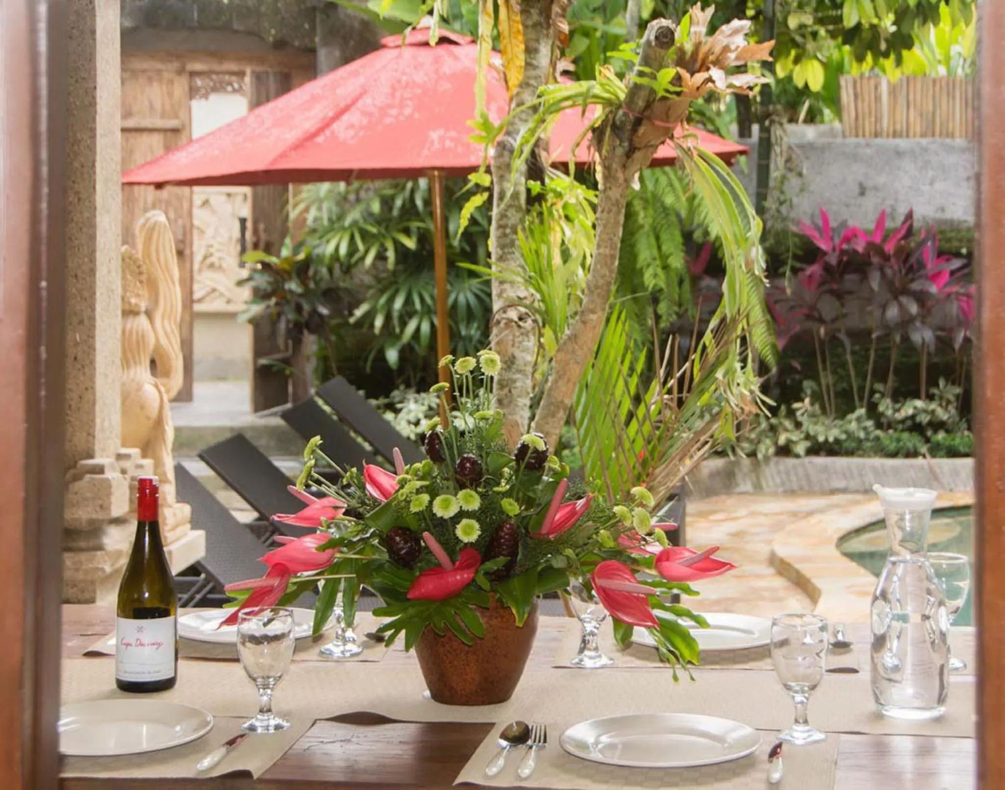 Dining area in Lily Lane Villas