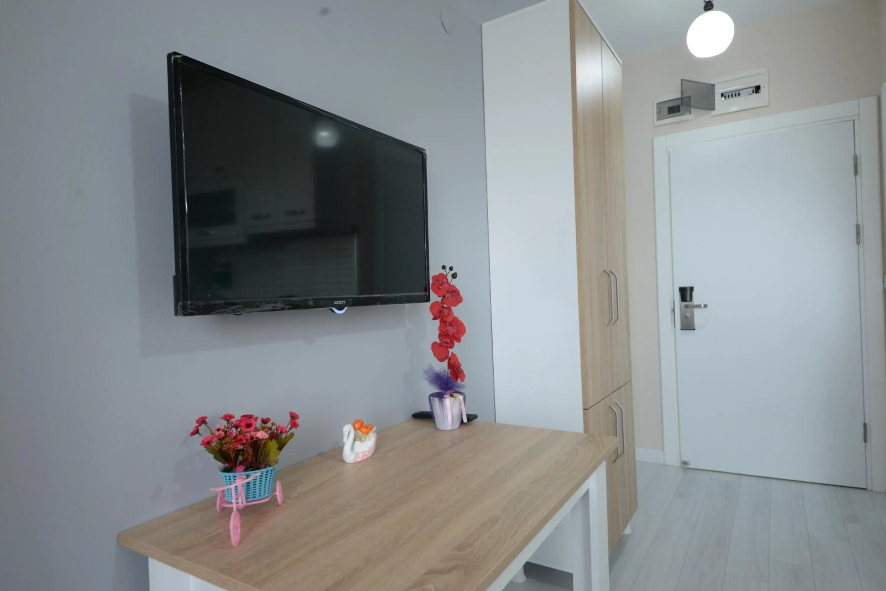 TV and multimedia in city59 Suit Otel