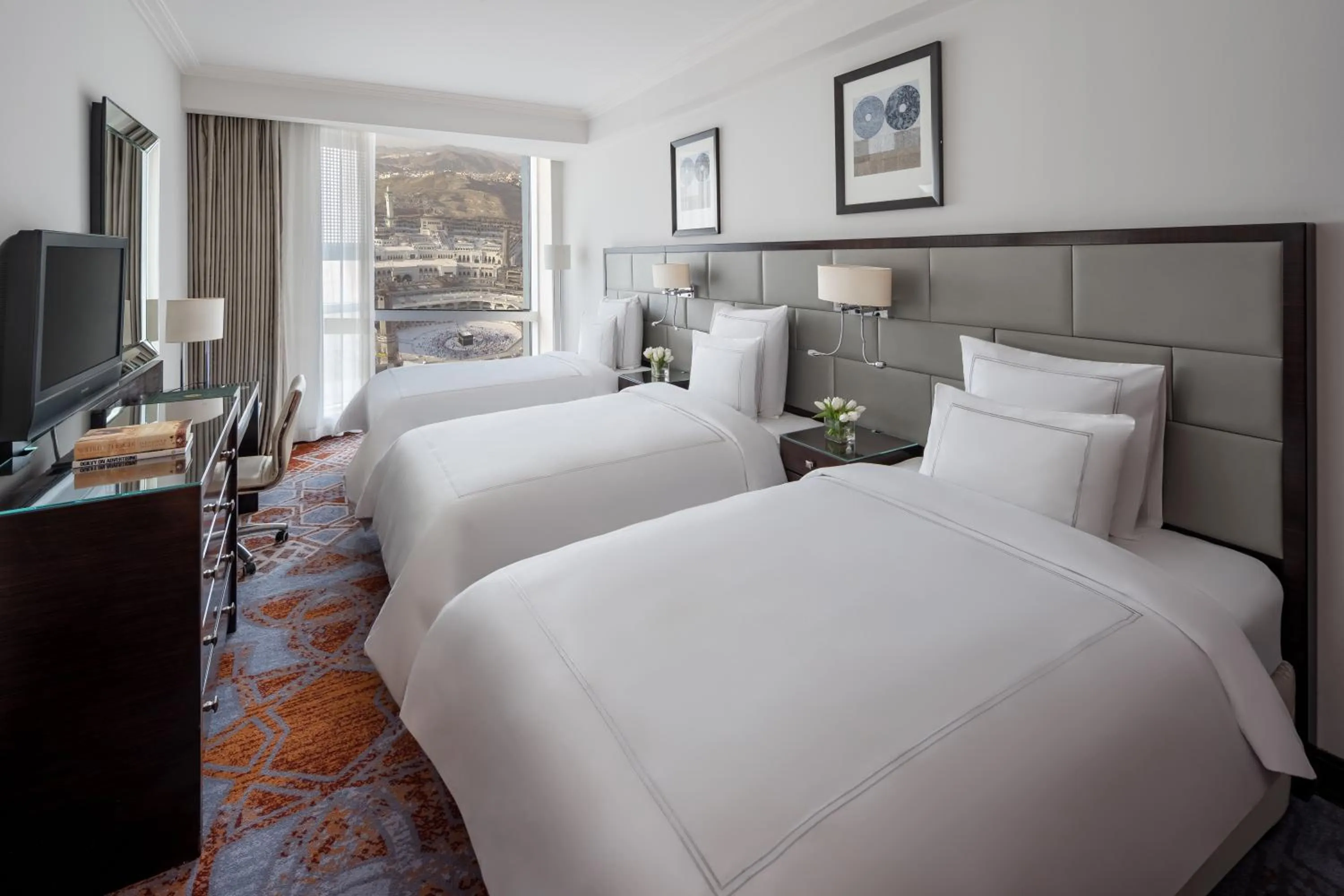 Bed in Swissotel Makkah