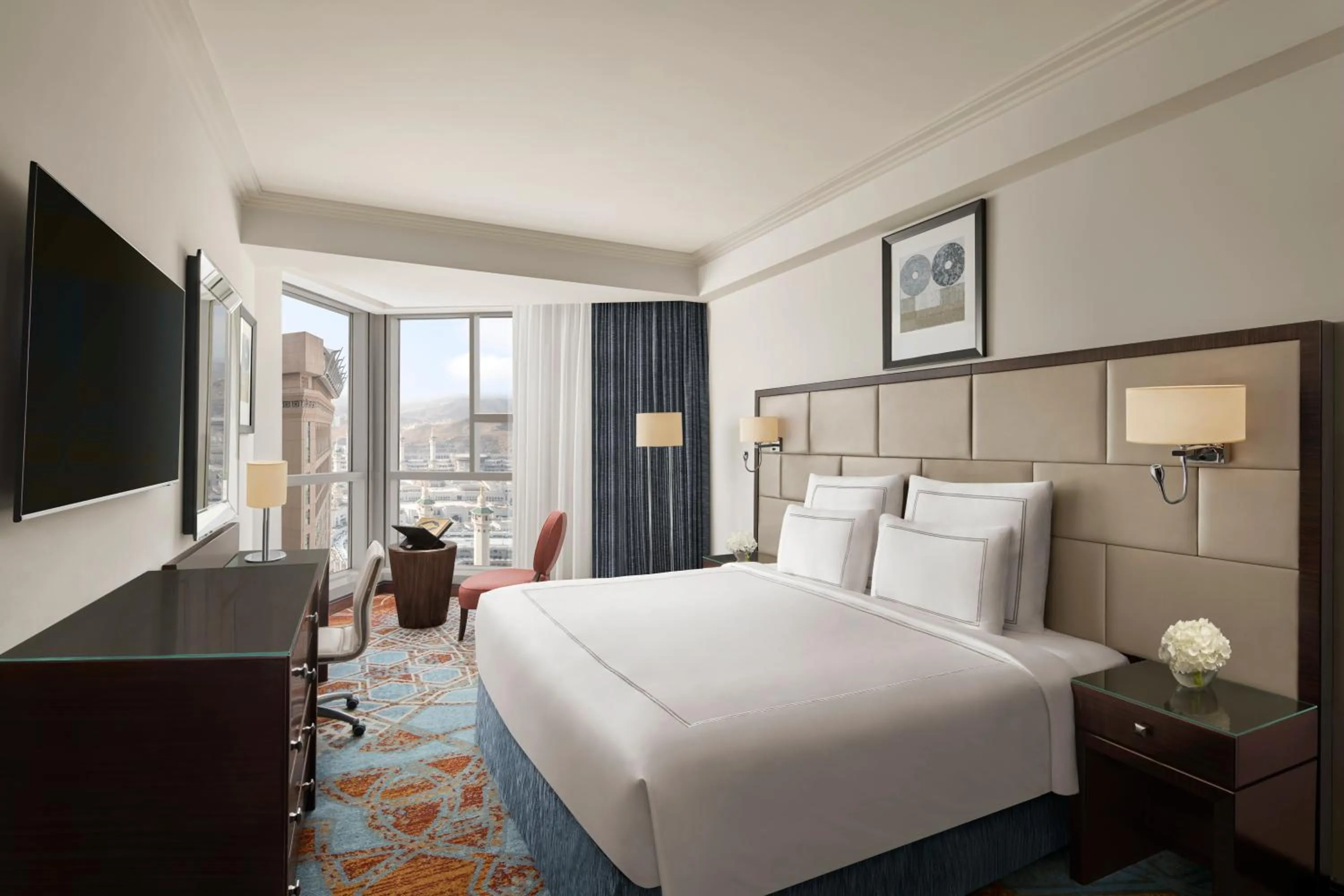 Bed in Swissotel Makkah