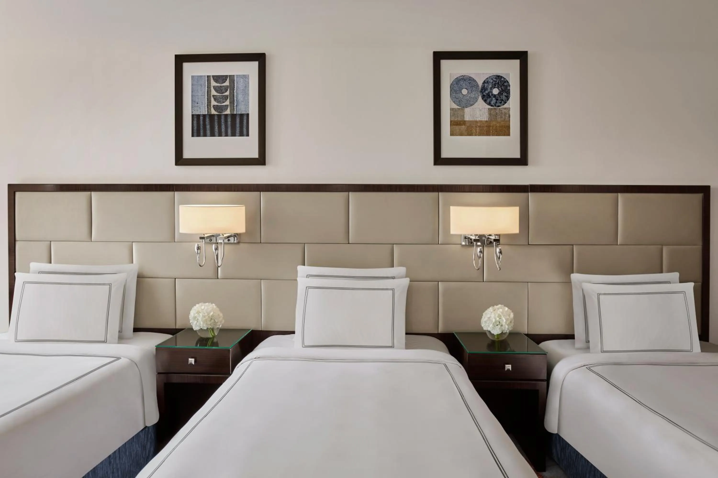 Bed in Swissotel Makkah