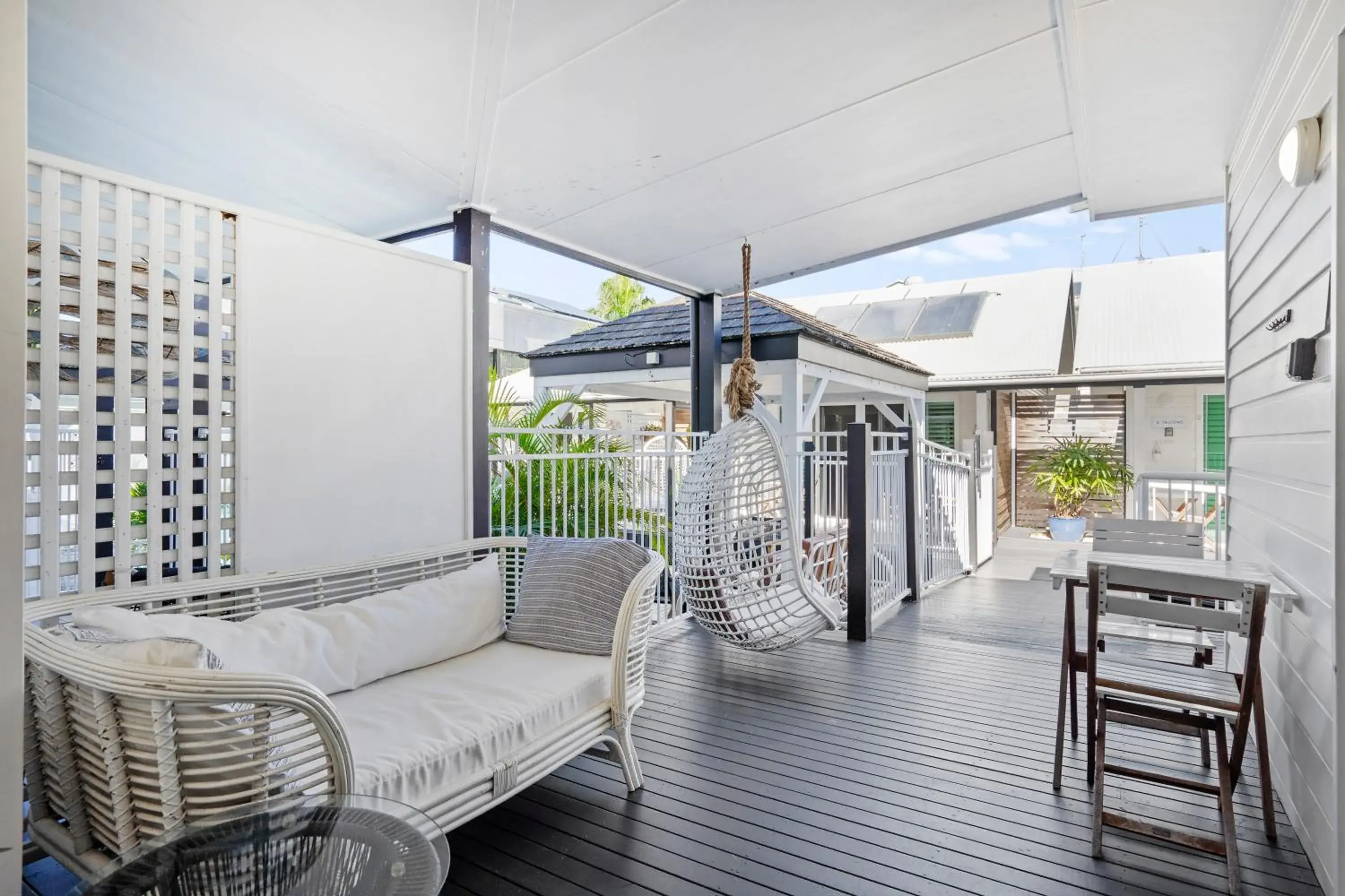 Deluxe King Room in Azur Byron Bay Deluxe King Room in Azur Byron Bay