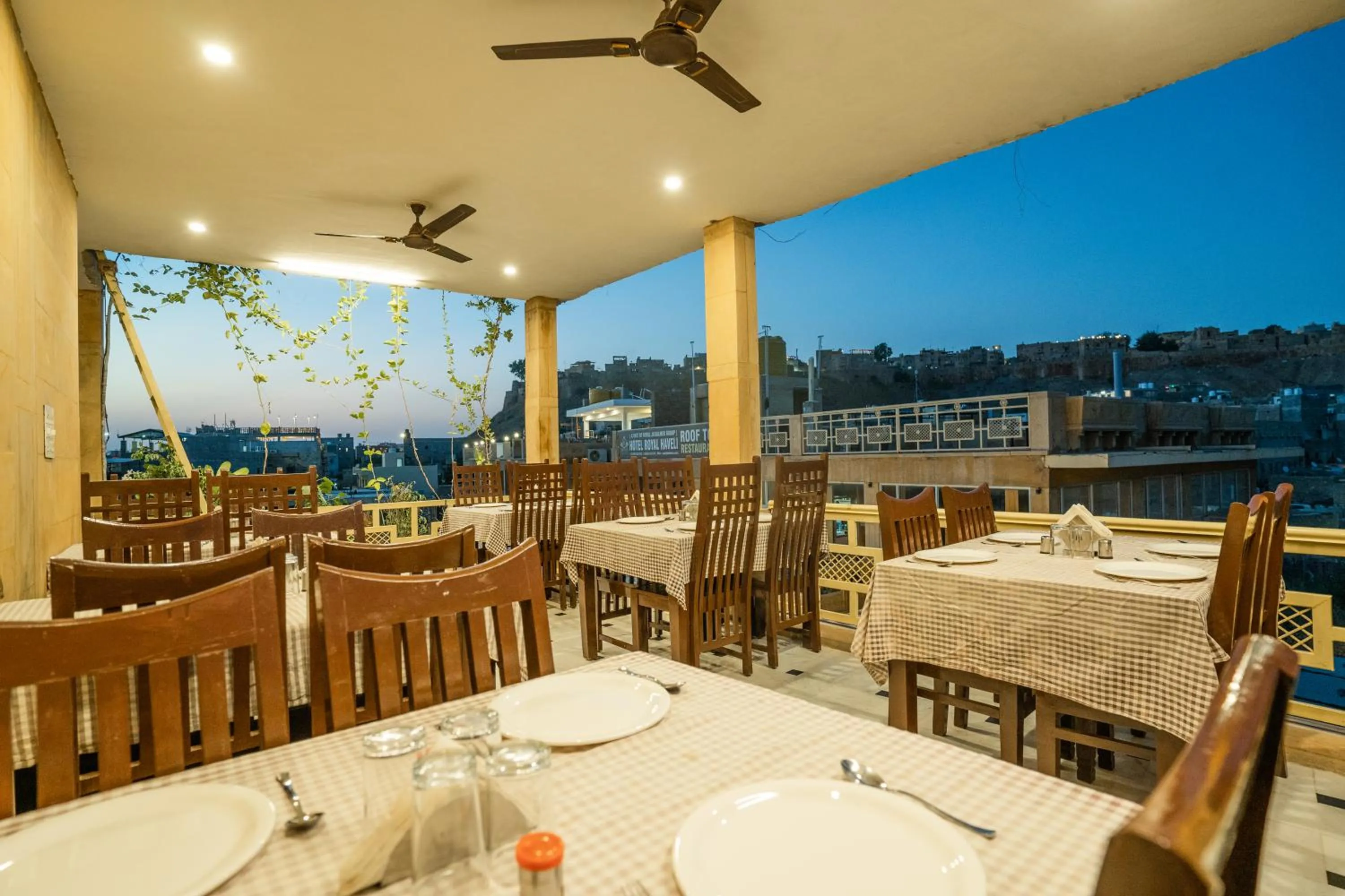 Restaurant/places to eat in Hotel Royal Villa Jaisalmer