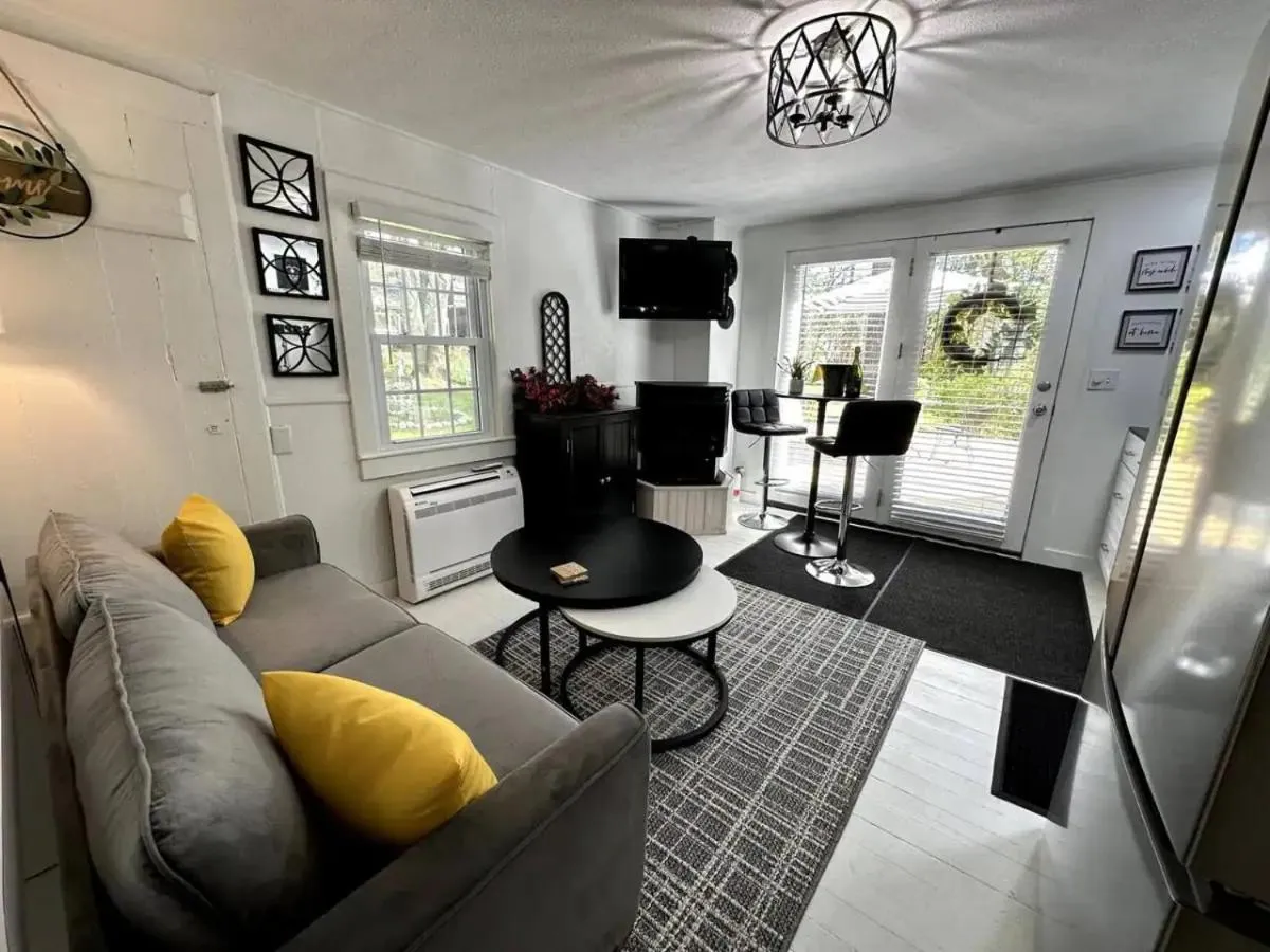 18 Vine Inn & Carriage House