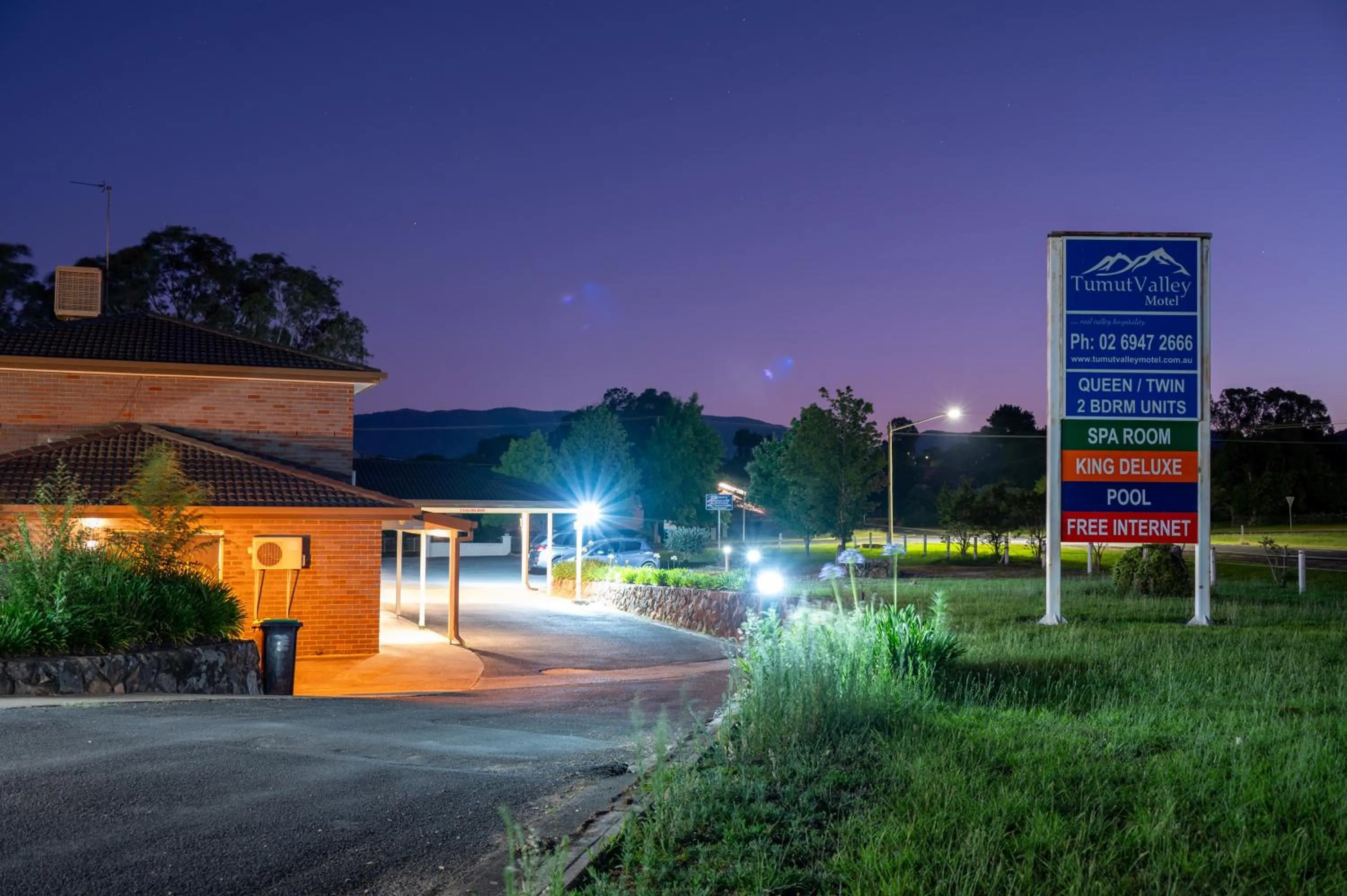 Property building in Tumut Valley Motel Pet Friendly