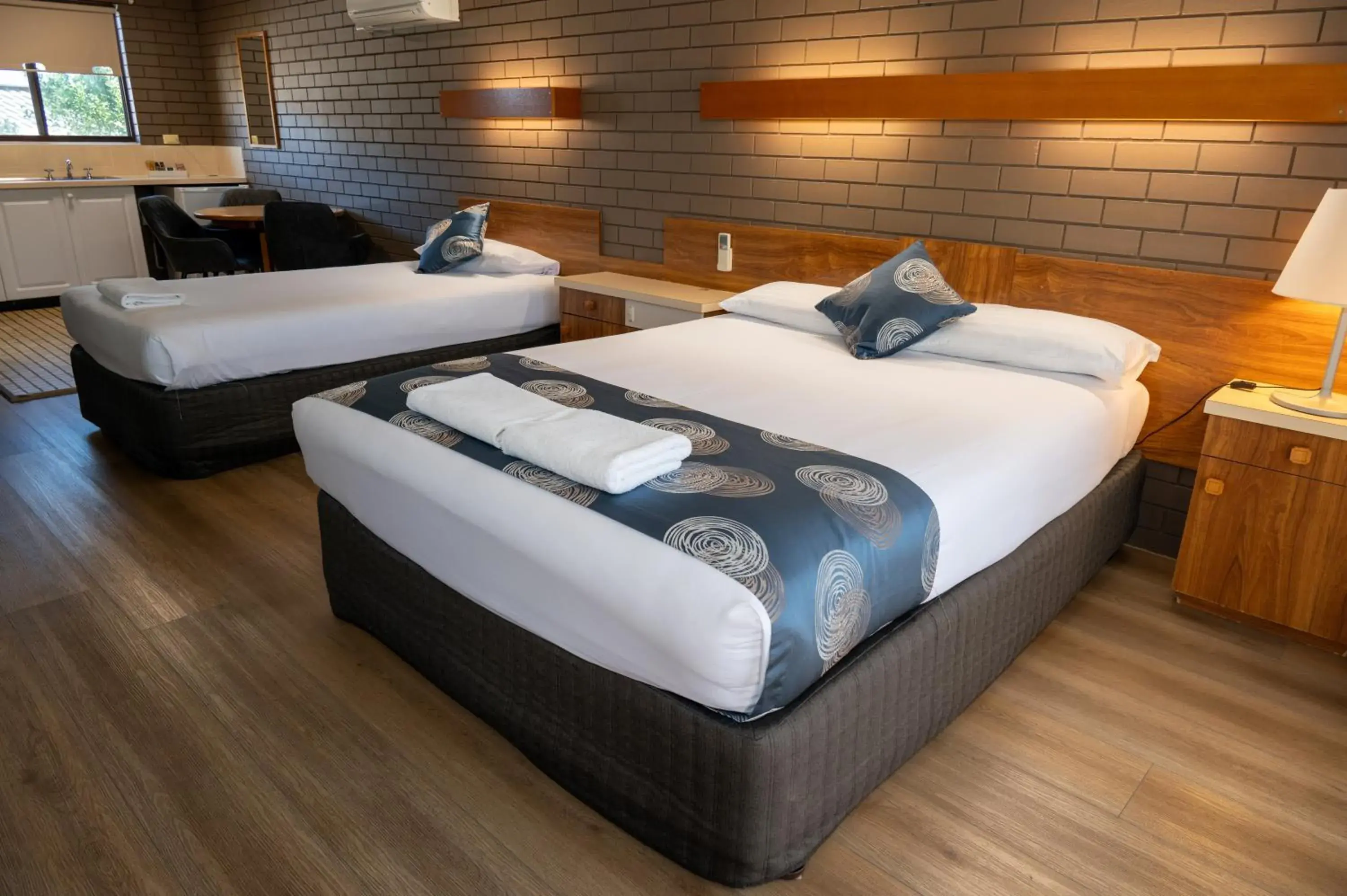 Queen Room - Disability Access in Tumut Valley Motel Pet Friendly Queen Room - Disability Access in Tumut Valley Motel Pet Friendly