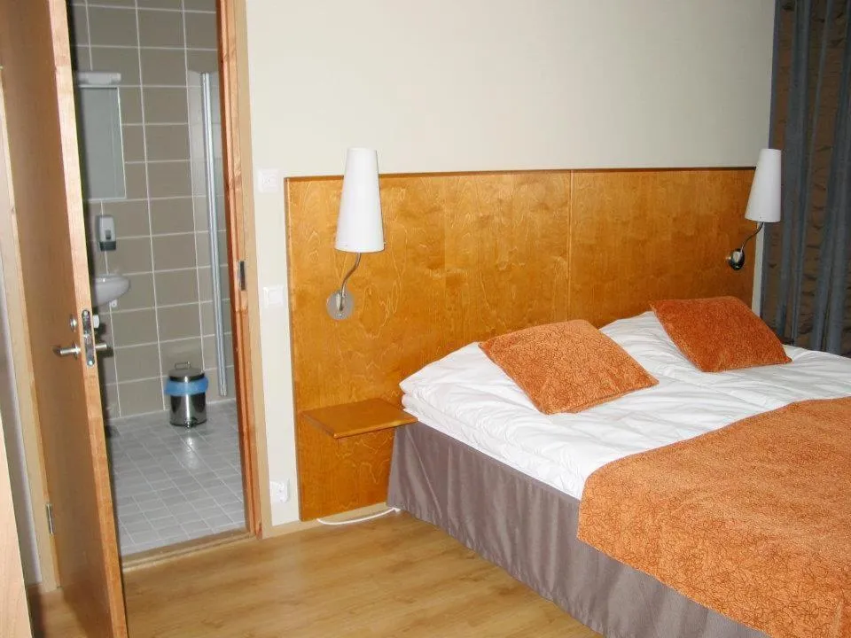 Decorative detail, Bed in Hotelli Raahen Hovi