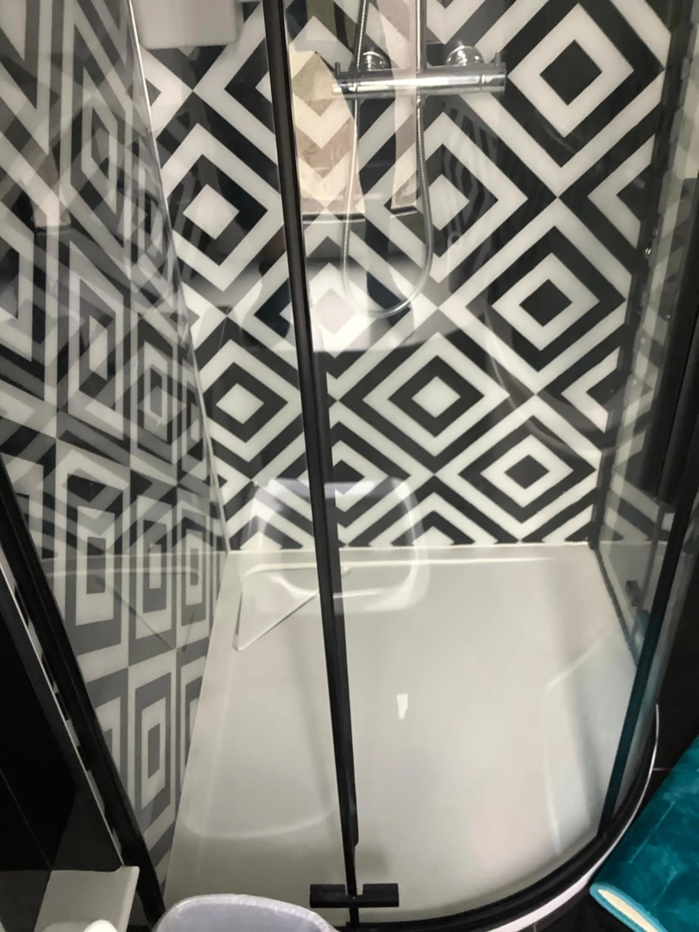 Bathroom in Heddfan (Place of Peace)