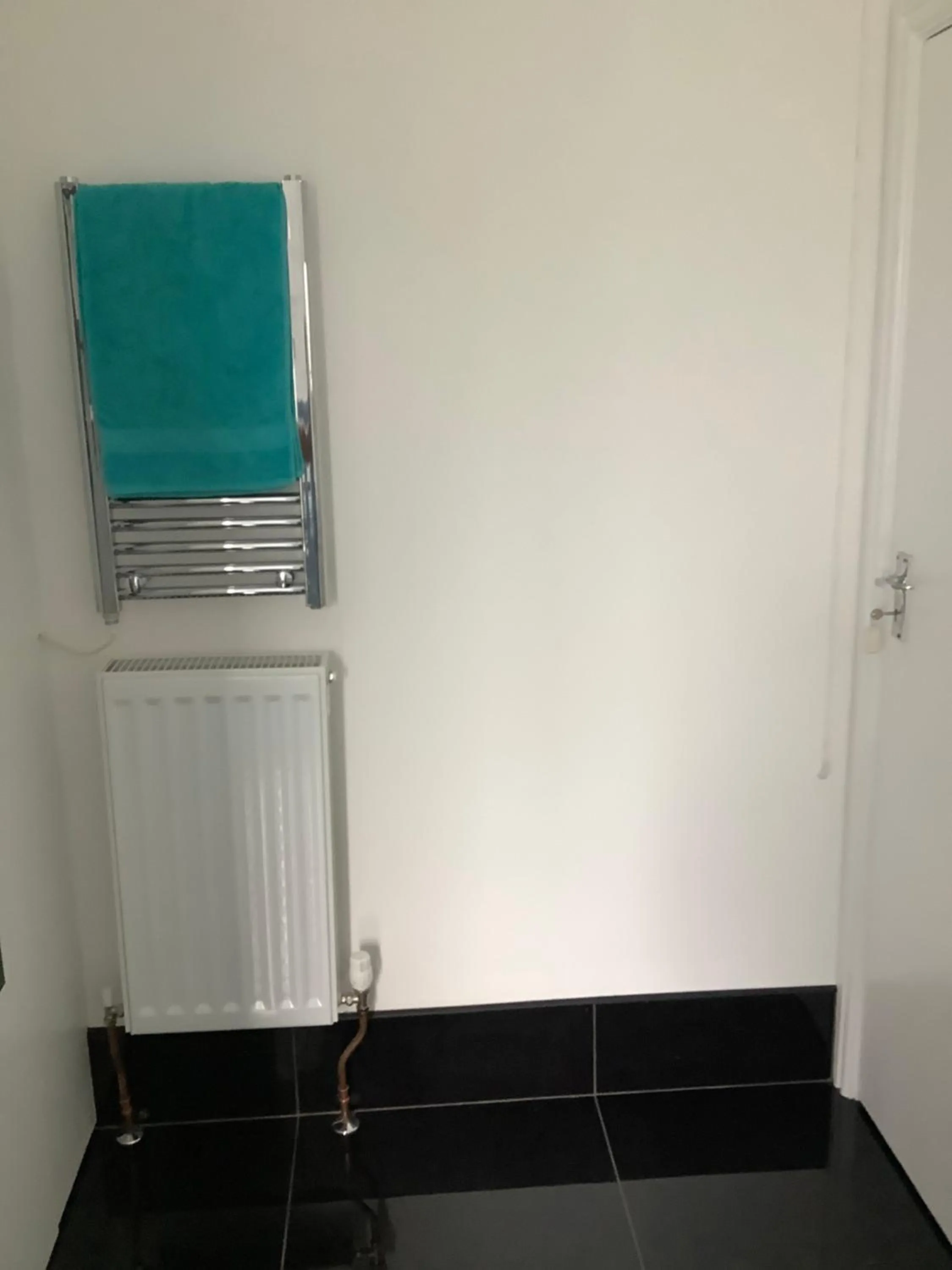 Bathroom in Heddfan (Place of Peace)