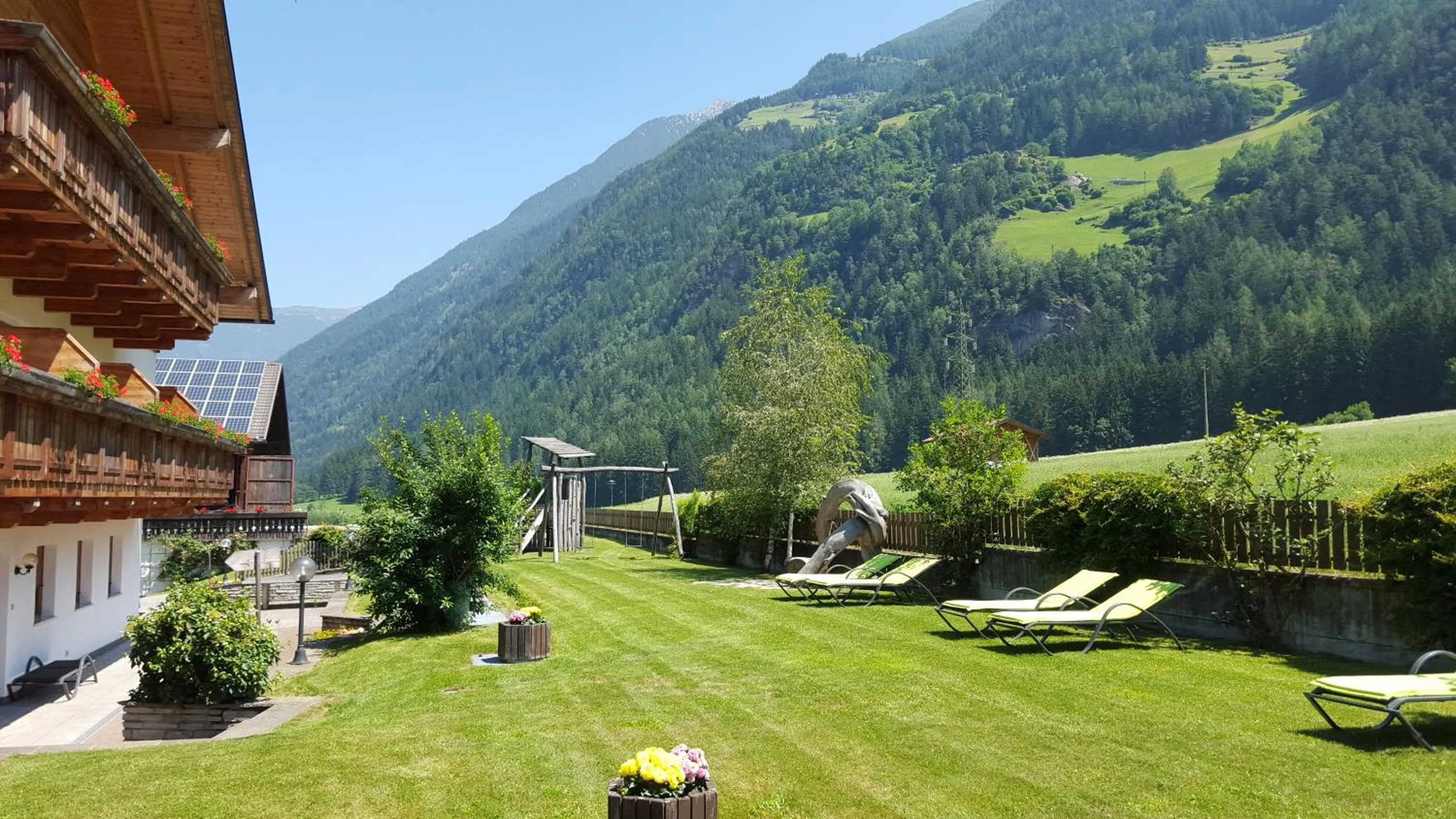 Garden in Hotel Foestlerhof