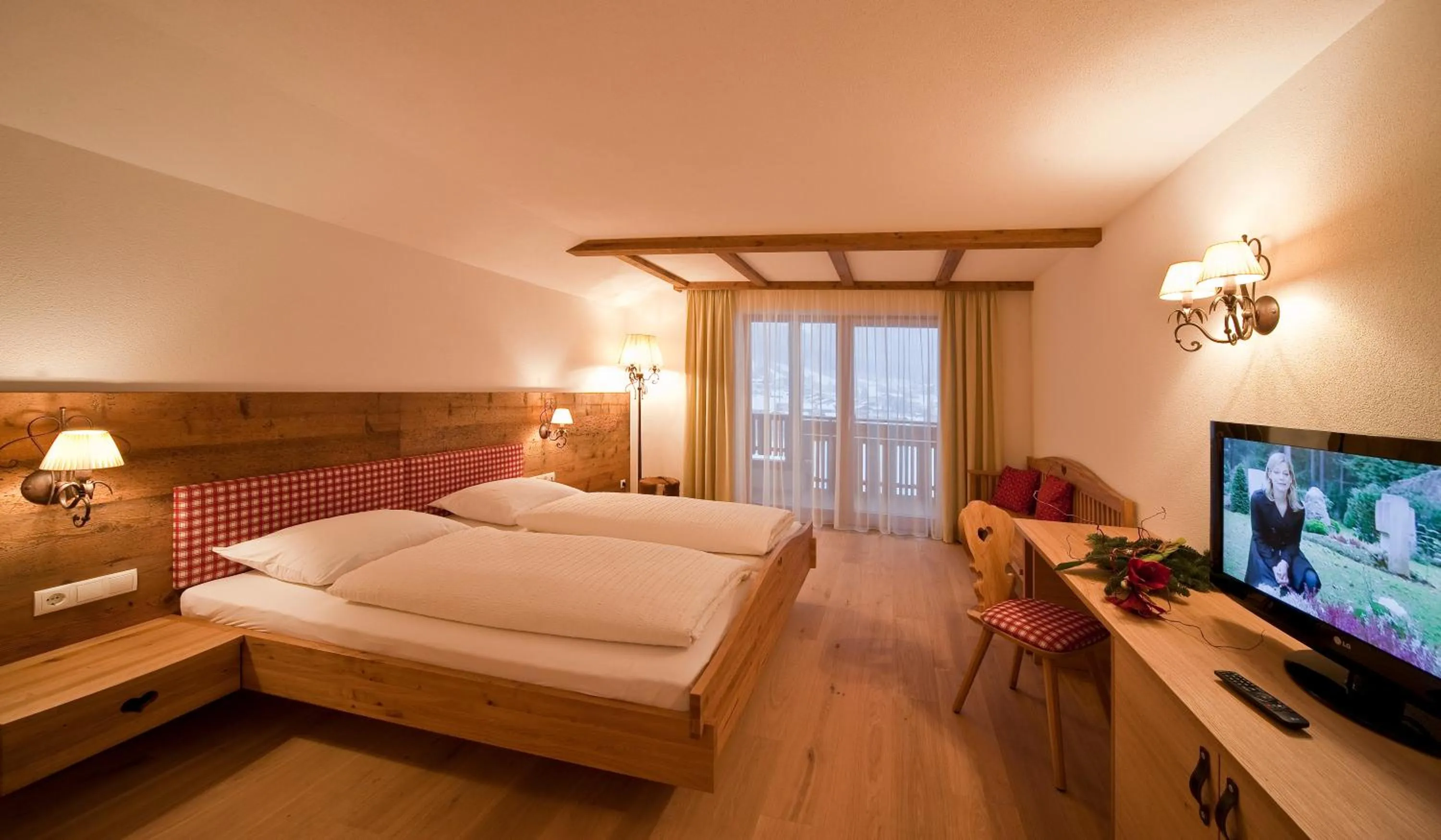 Photo of the whole room, Bed in Hotel Foestlerhof