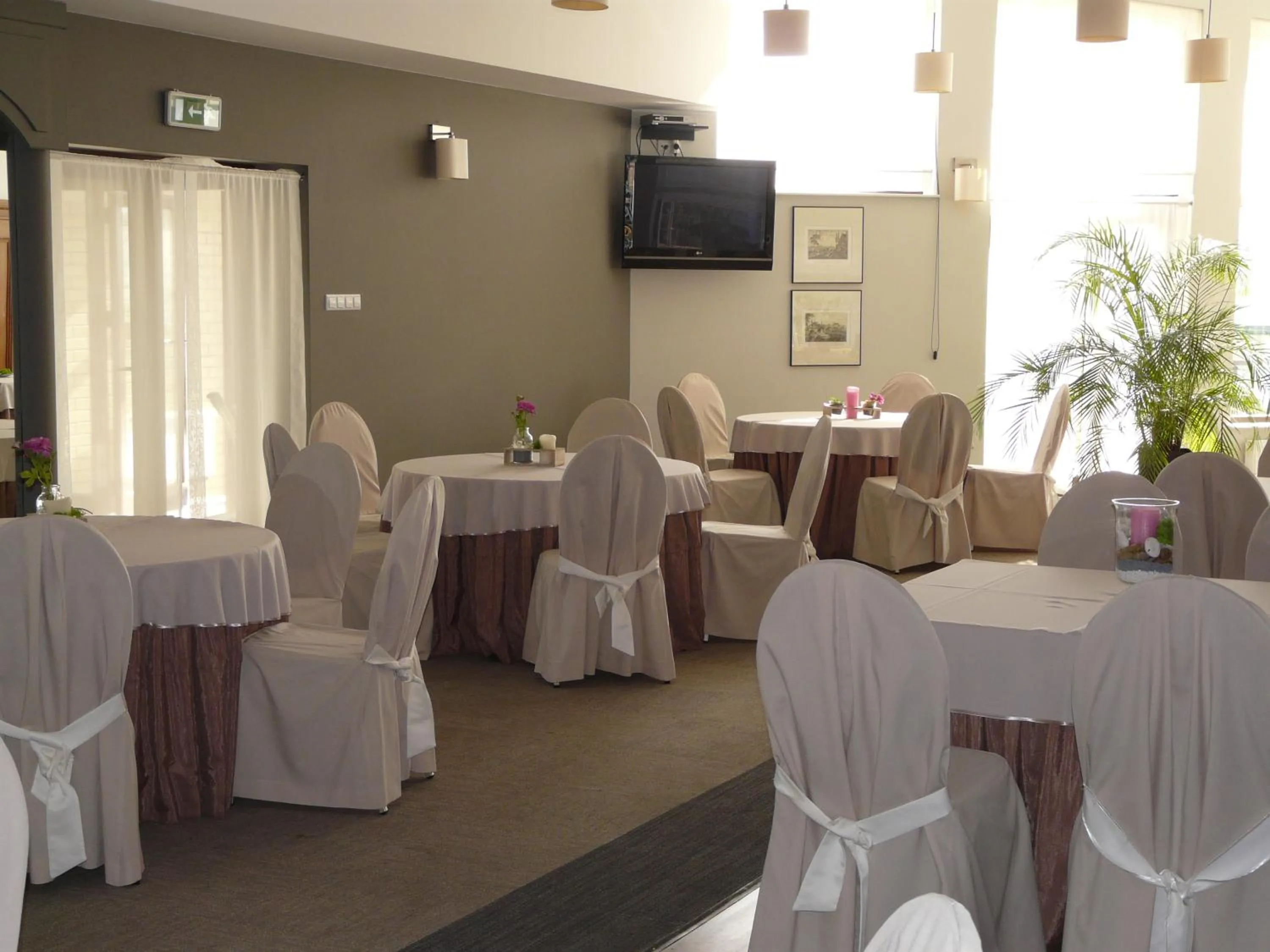 Restaurant/places to eat in Hotel Camping Malta