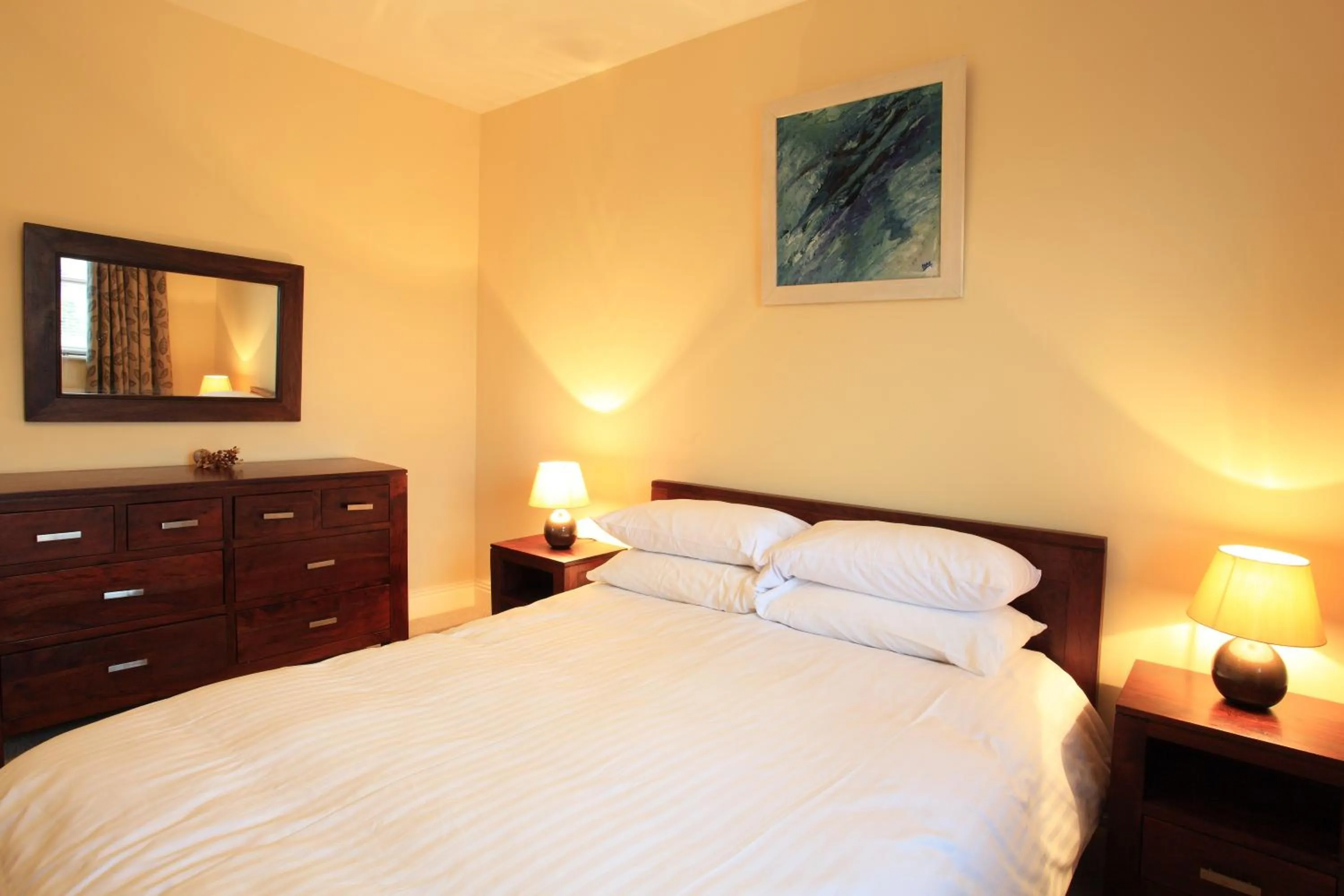 Bedroom, Bed in O'Donnabhain's