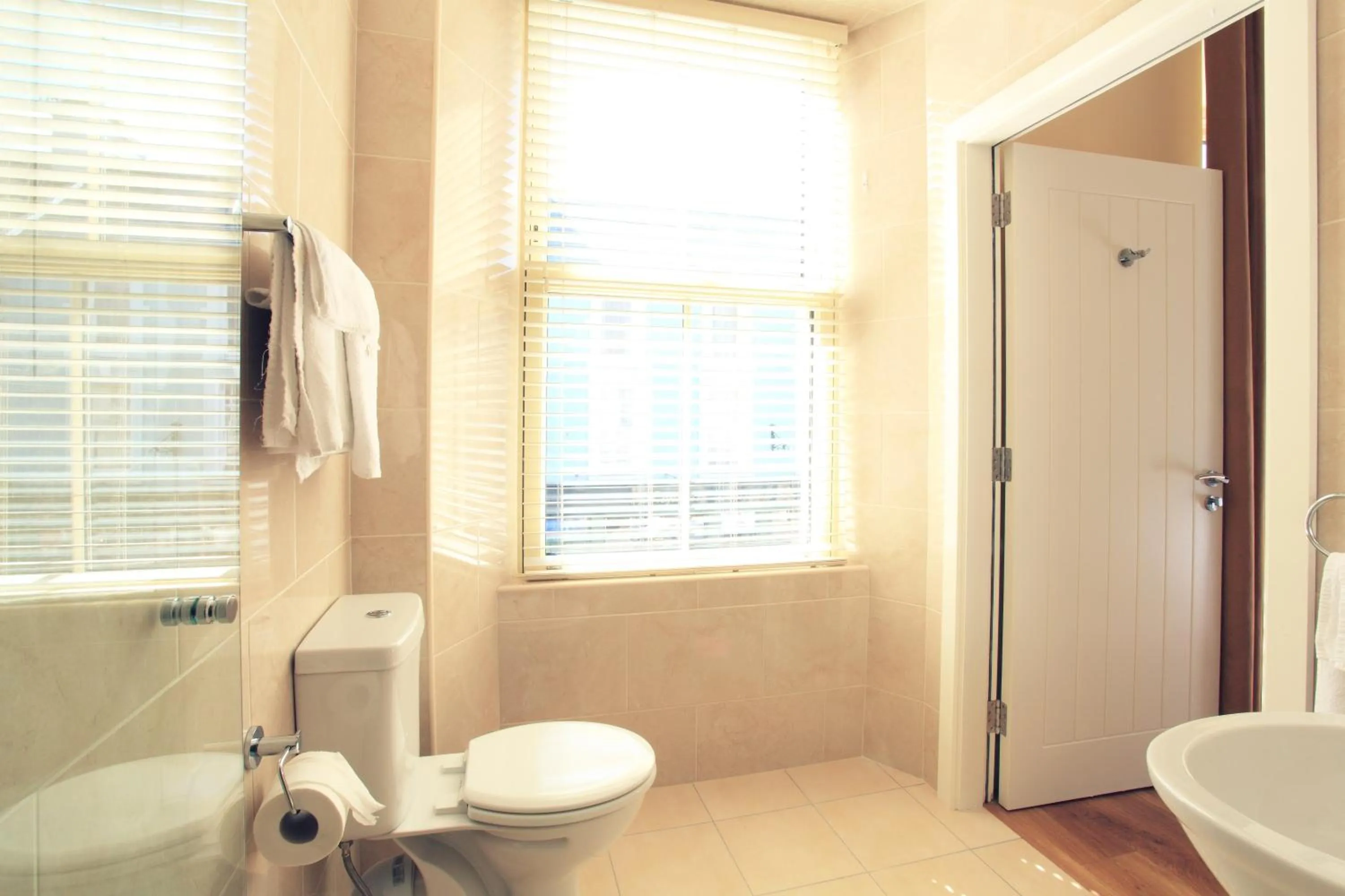 Bathroom in O'Donnabhain's