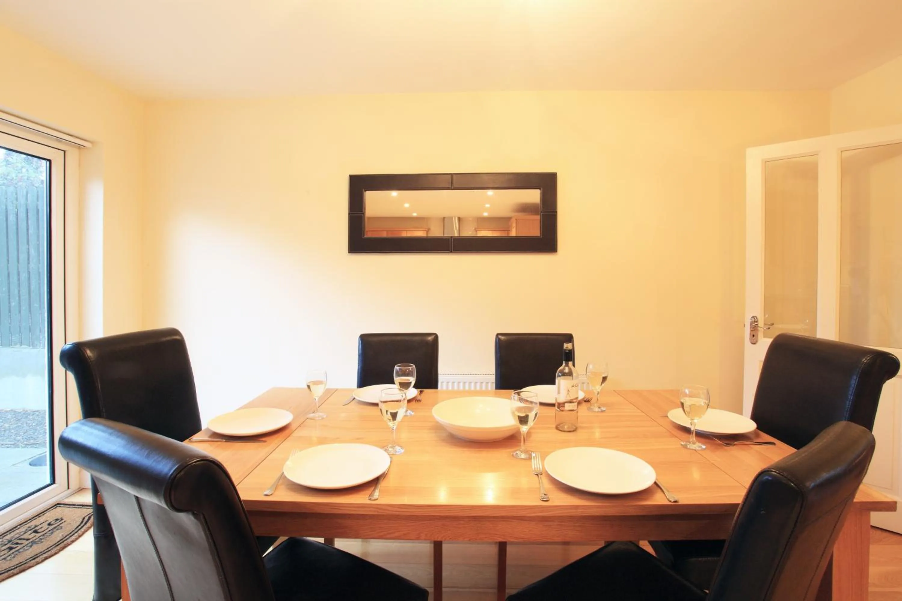 Dining area in O'Donnabhain's