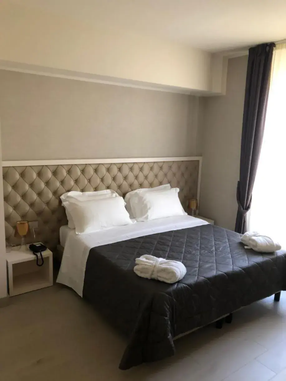 Premium Double or Twin Room - single occupancy in Hotel Cavour Premium Double or Twin Room - single occupancy in Hotel Cavour
