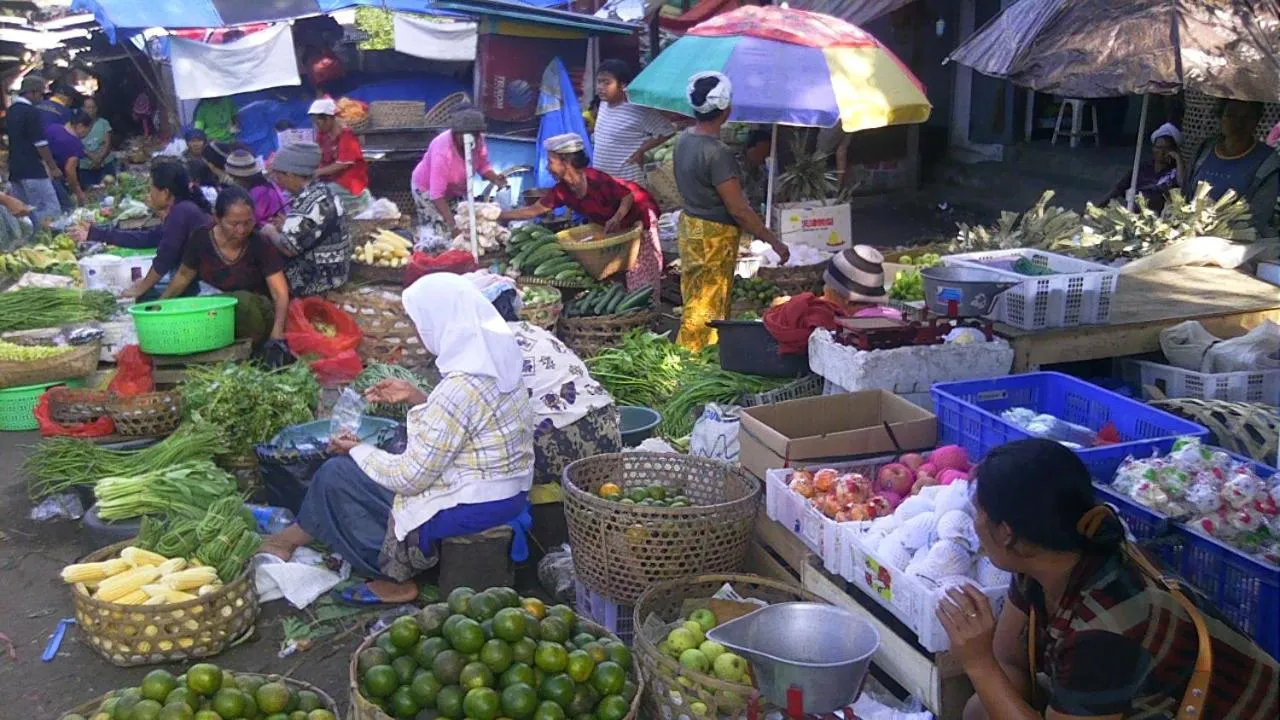 People in Villa Arjuna