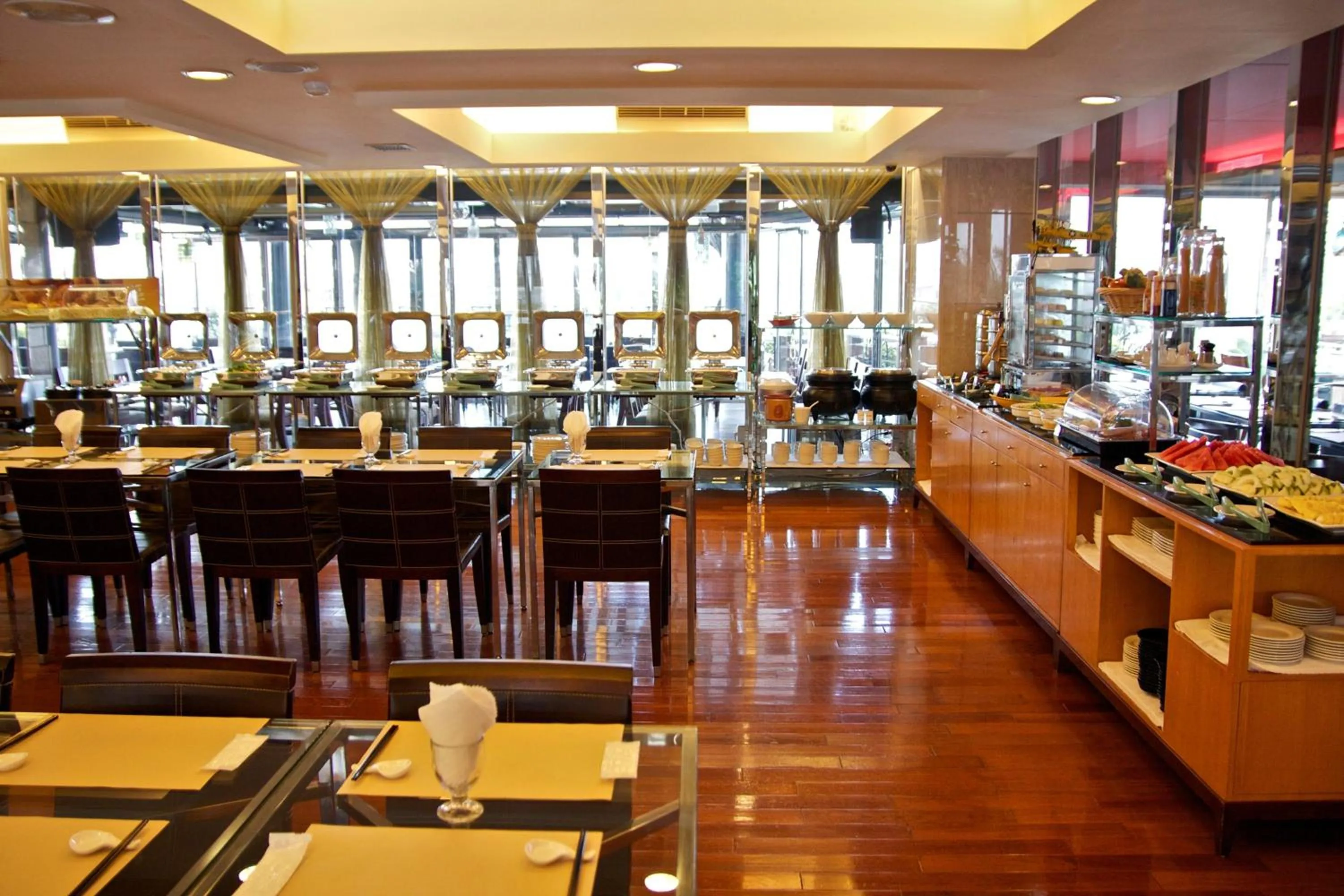 Restaurant/places to eat in Hotel Les Champs