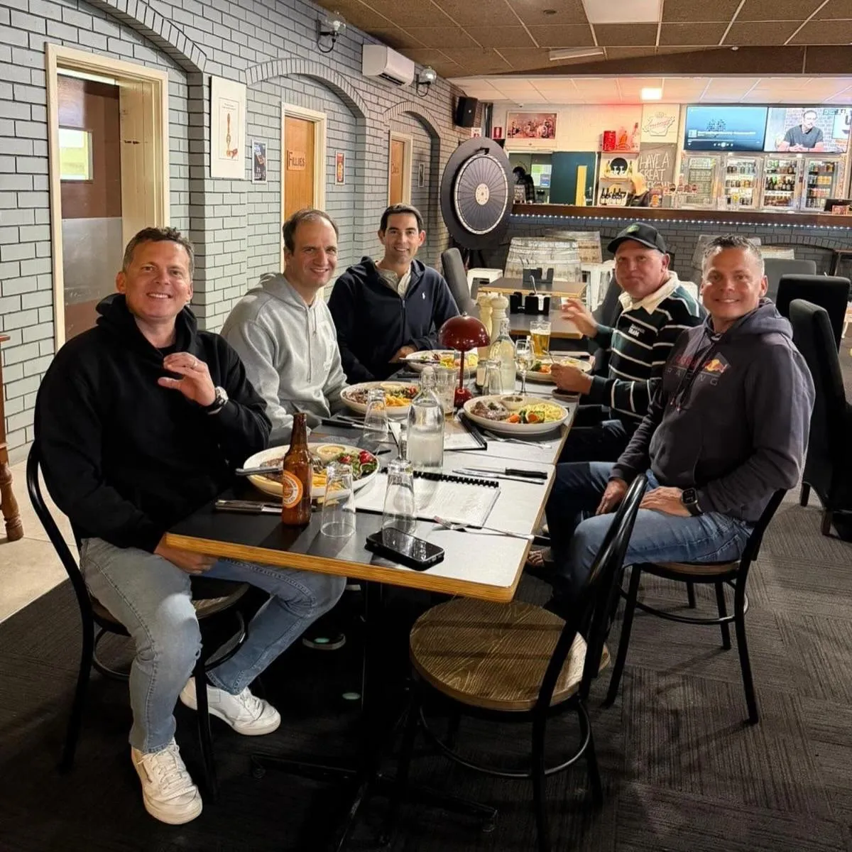 Restaurant/places to eat in The Club Hotel Collie