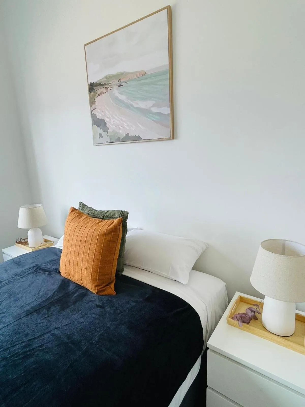 Bed in The Club Hotel Collie