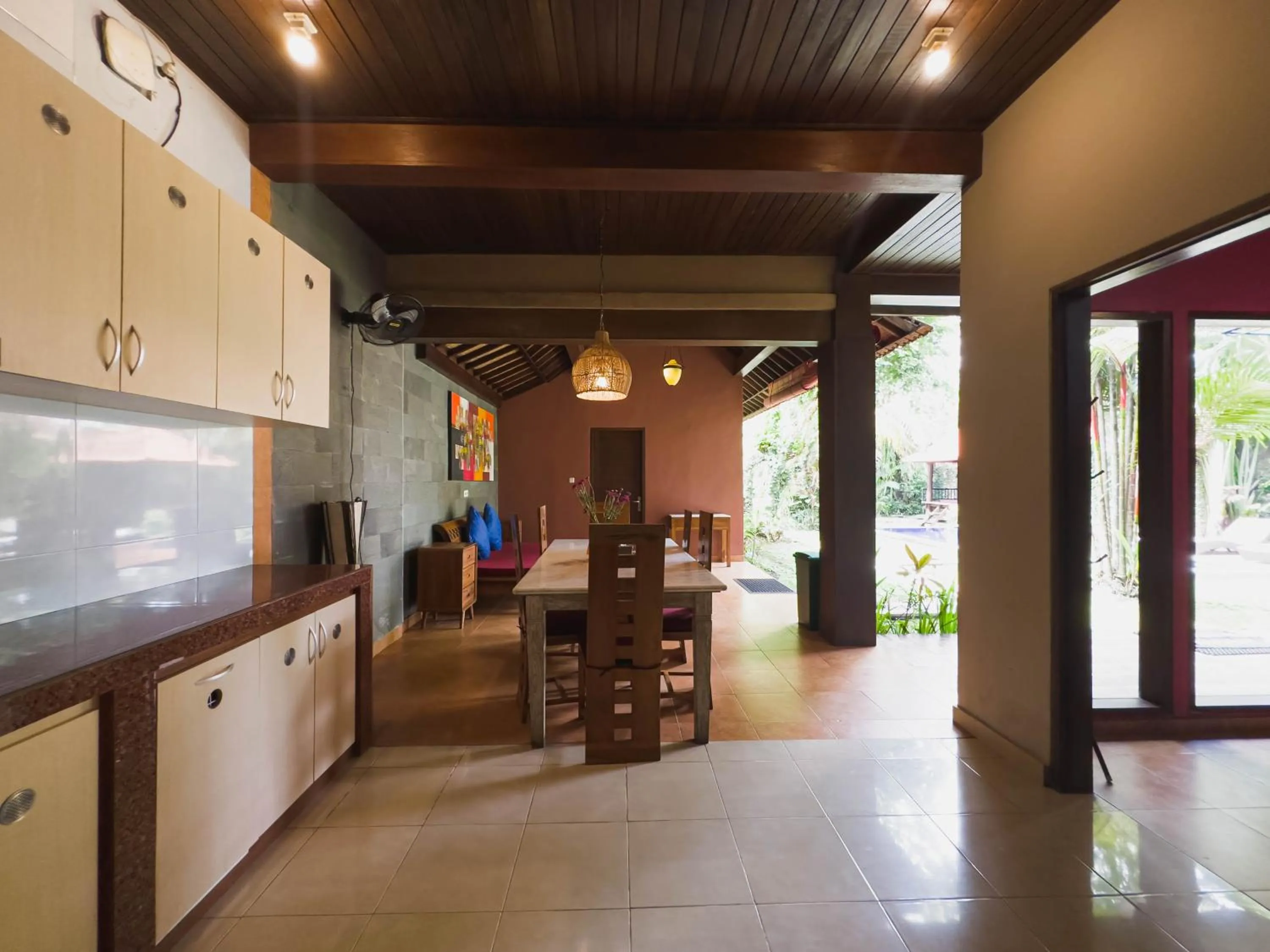 Kitchen or kitchenette in Pukakoo Villas and Suite by Supala