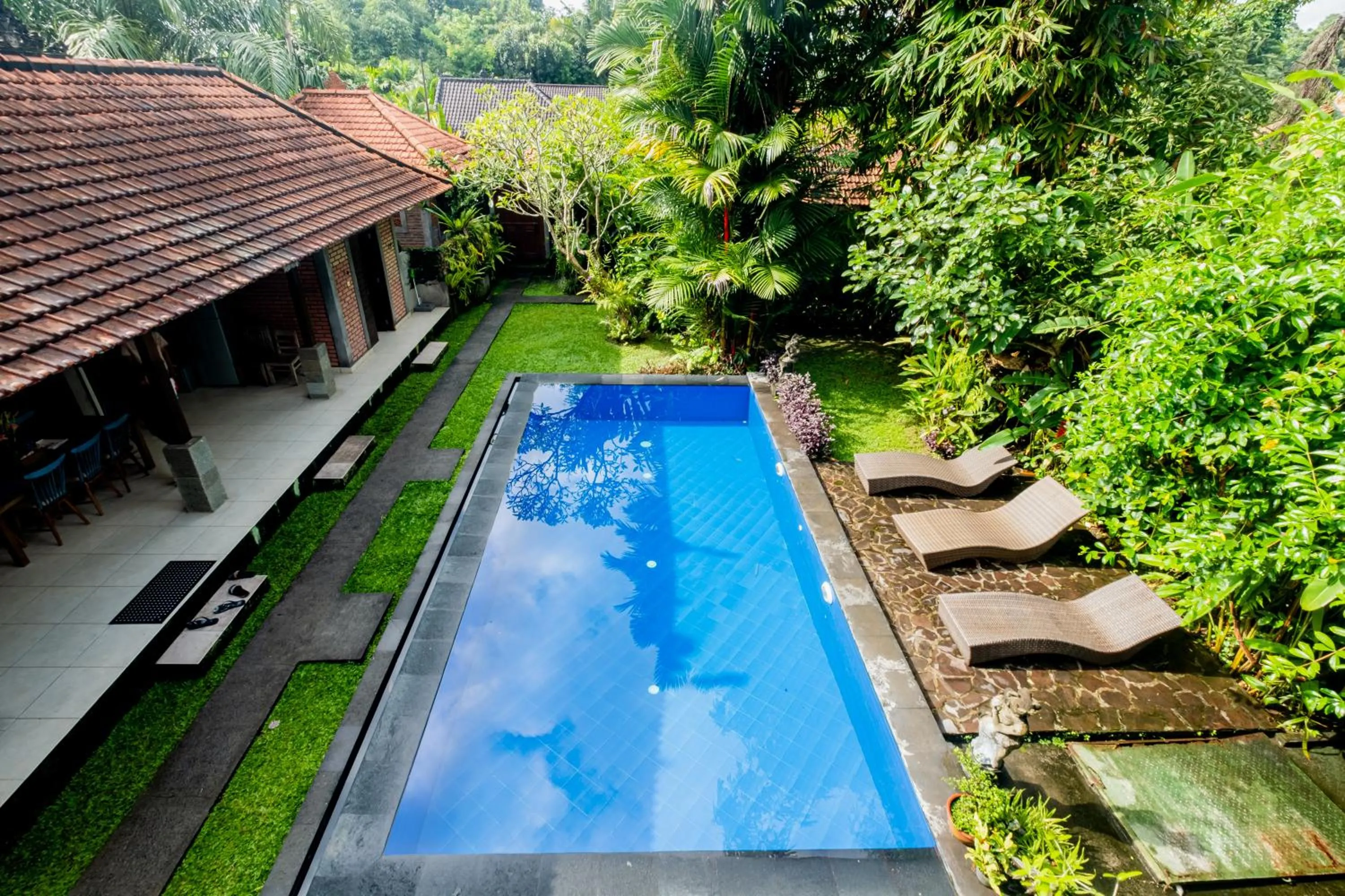 Swimming pool in Pukakoo Villas and Suite by Supala
