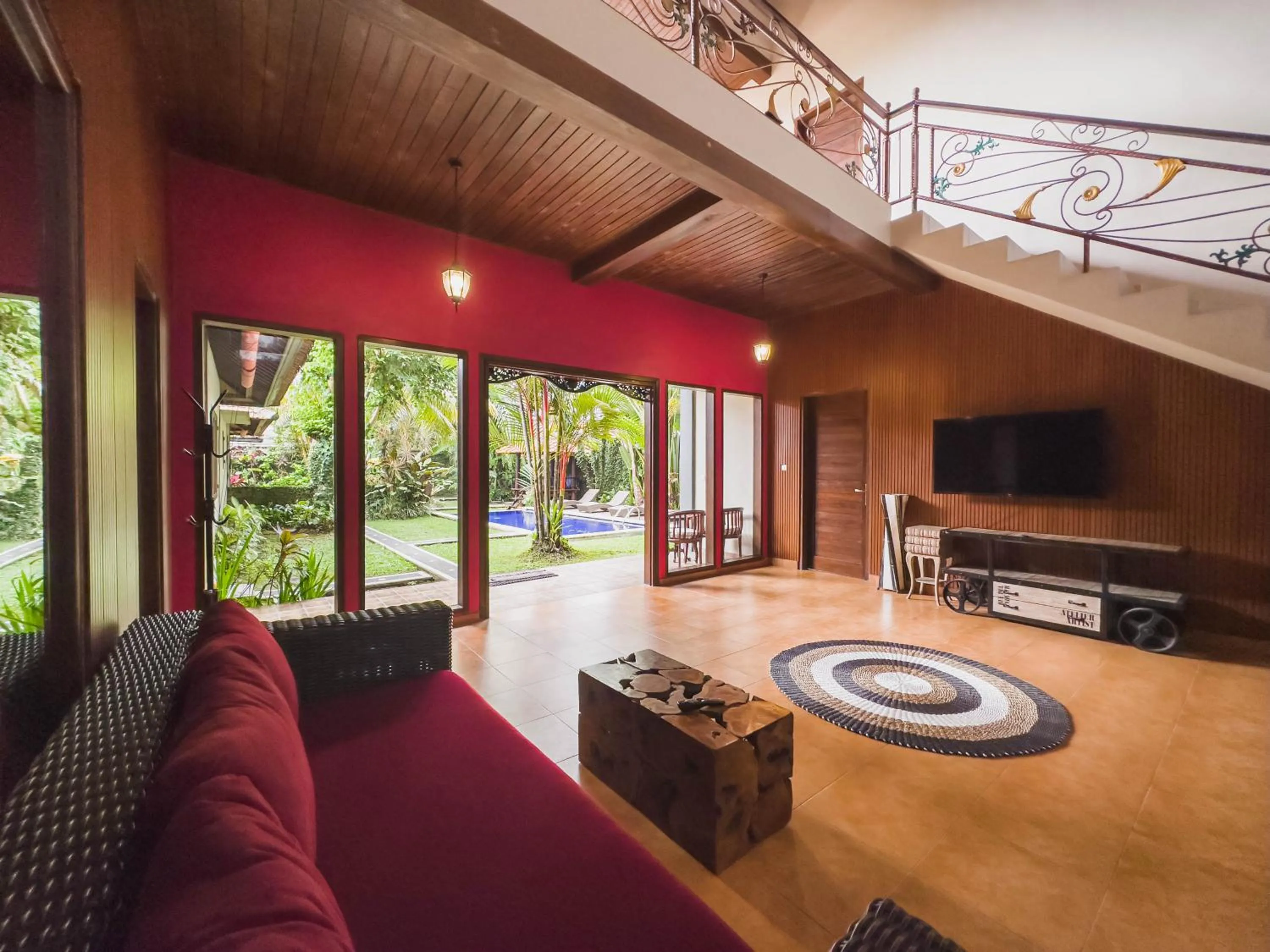 TV and multimedia in Pukakoo Villas and Suite by Supala