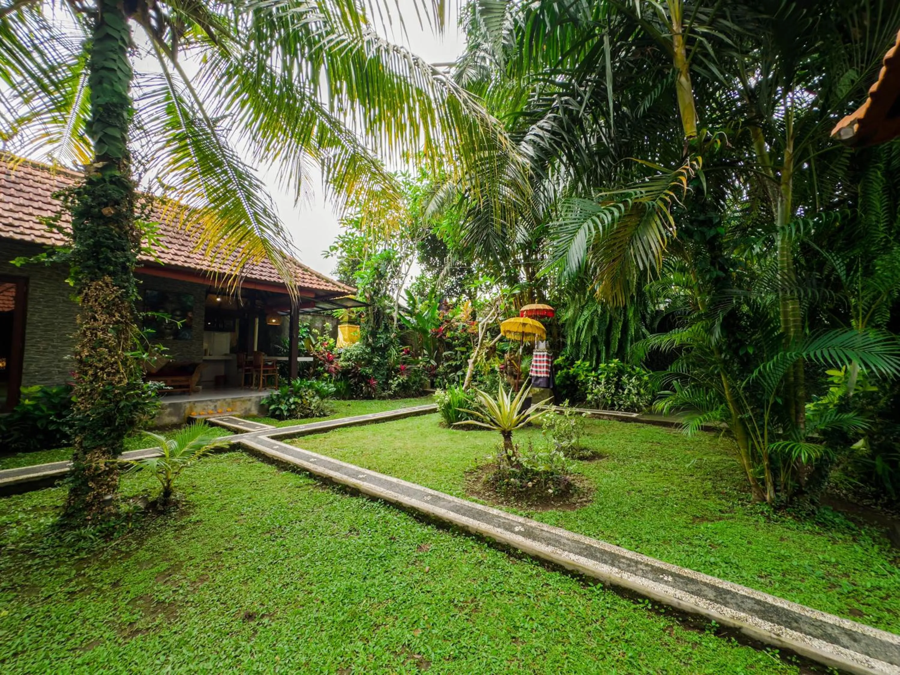Garden view in Pukakoo Villas and Suite by Supala