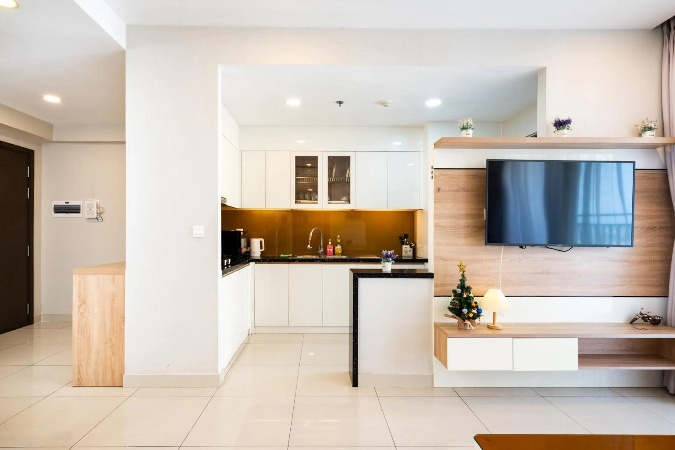 Infinity Pool Signature - Saigon Rivergate