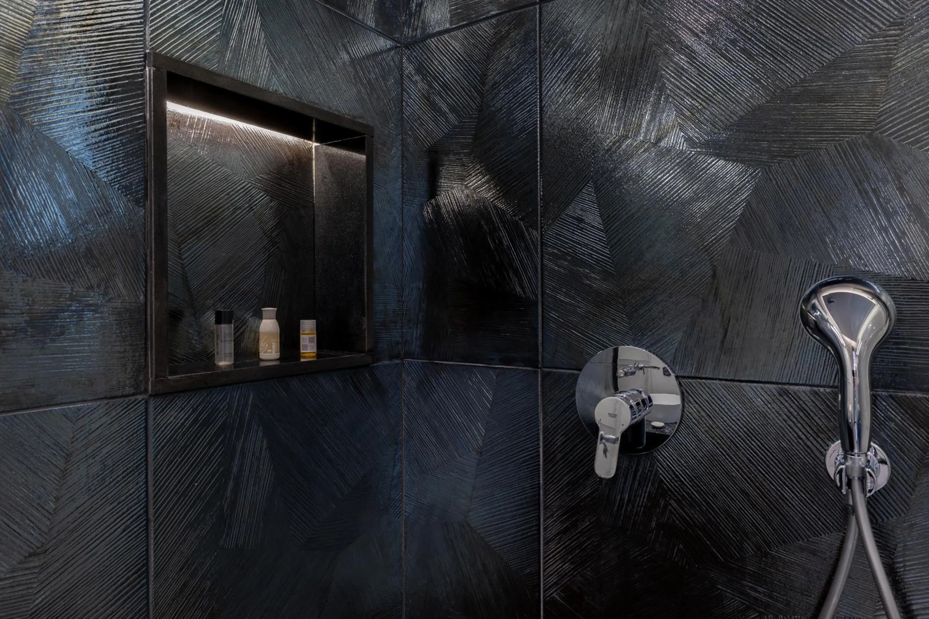 Valianos Studios - Apartments