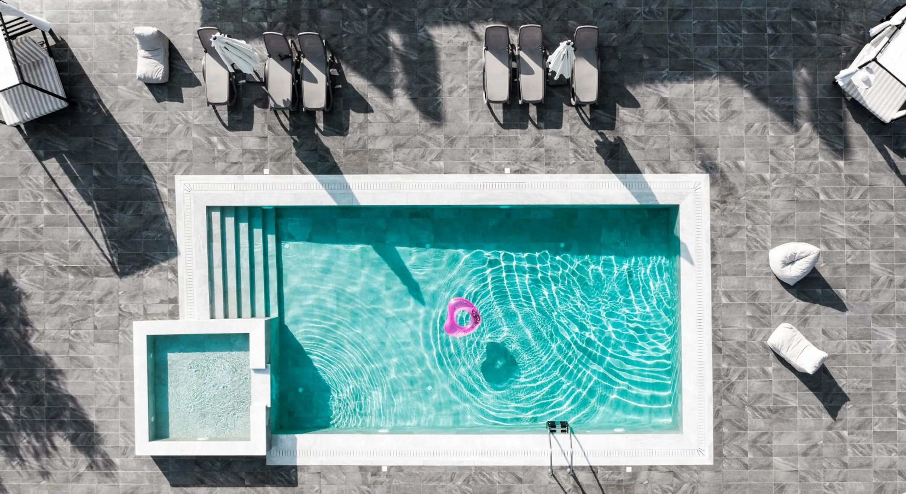 Swimming pool in 4-you Residence