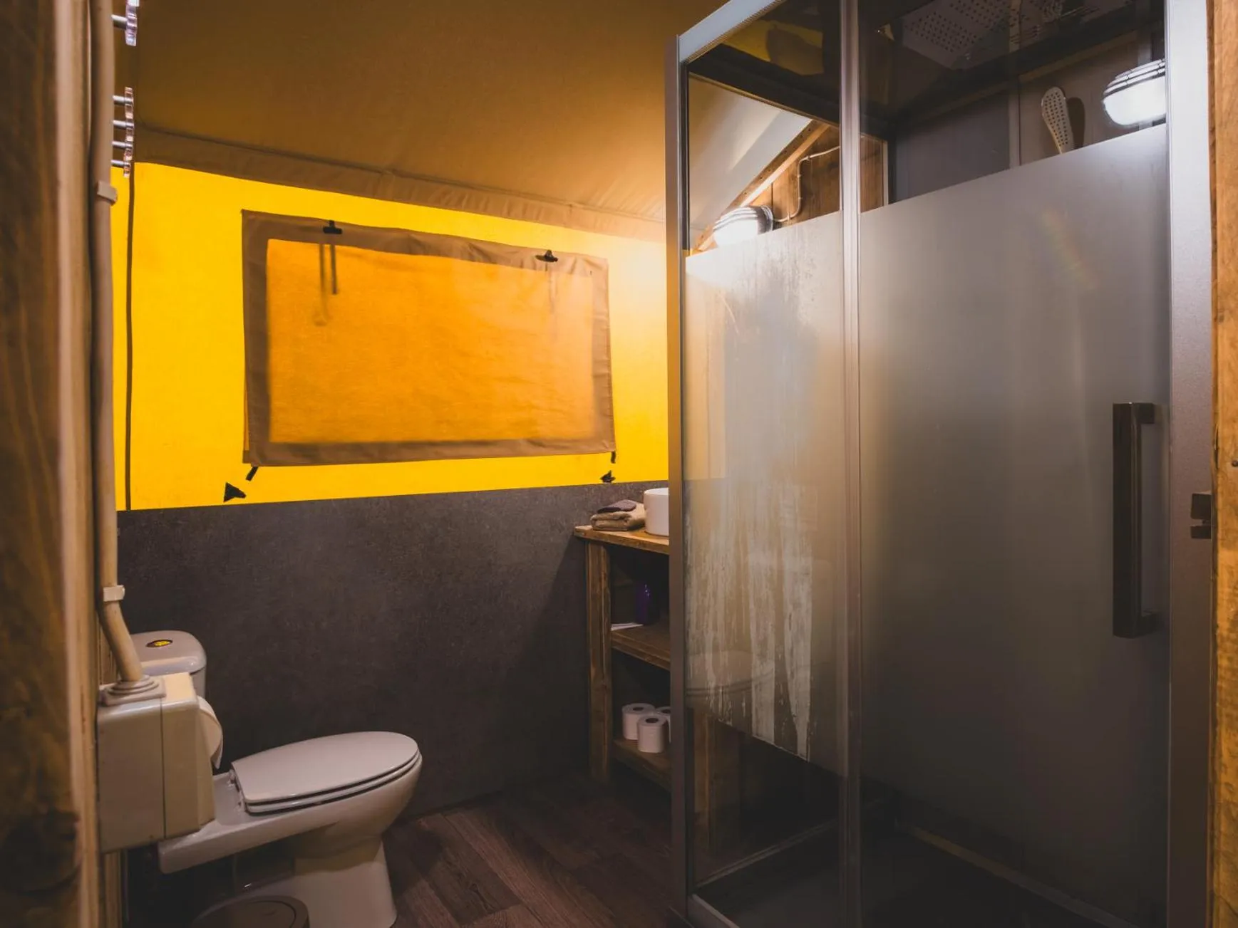 Shower in Quinta Japonesa