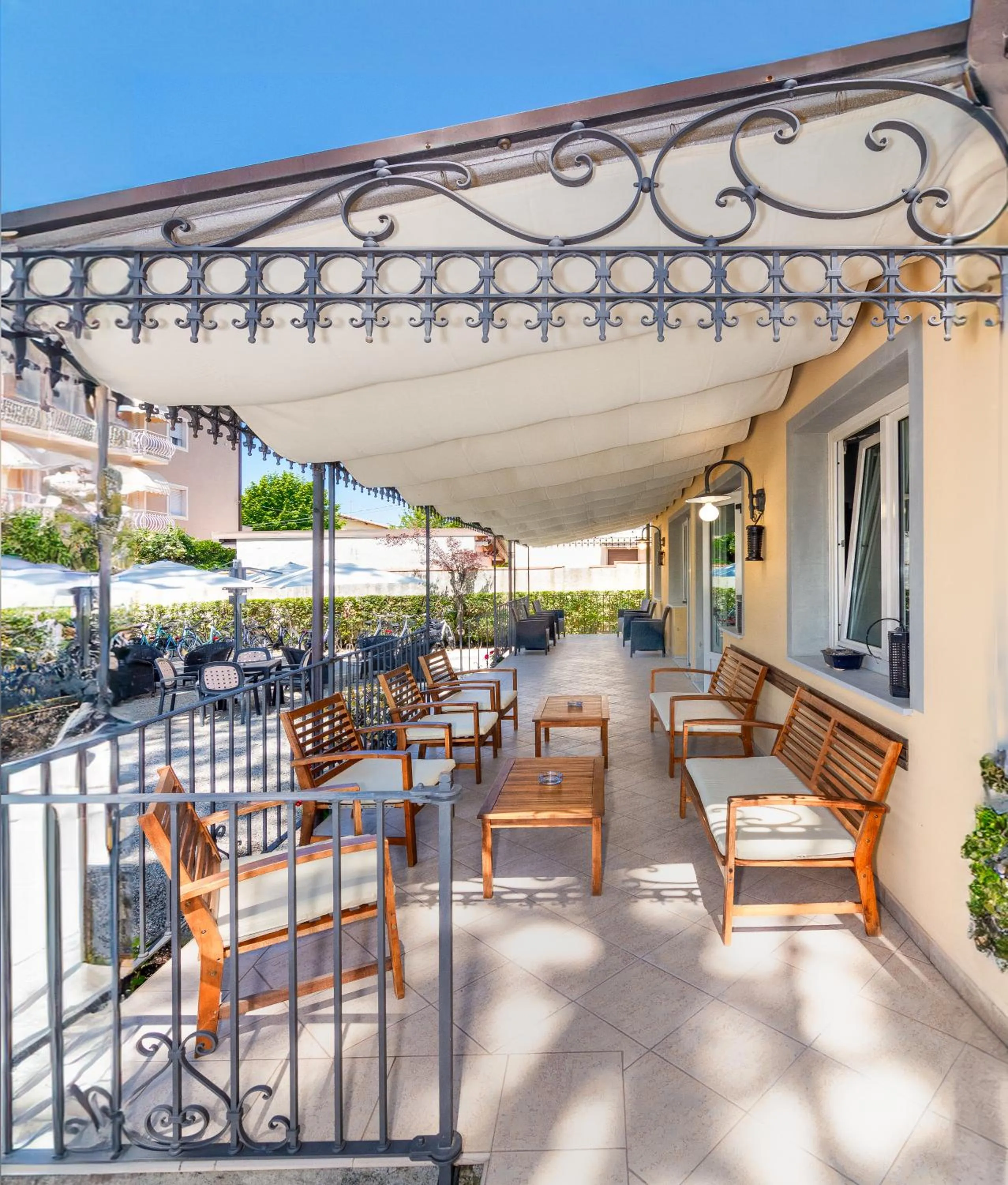 Patio in Hotel Apuana
