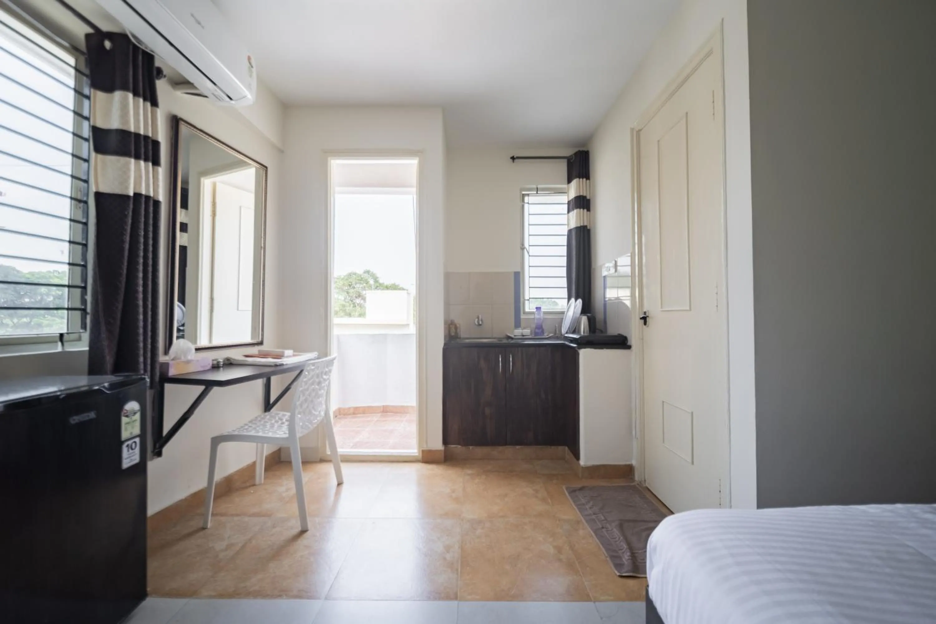 Photo of the whole room, Bed in Stayhome Classic