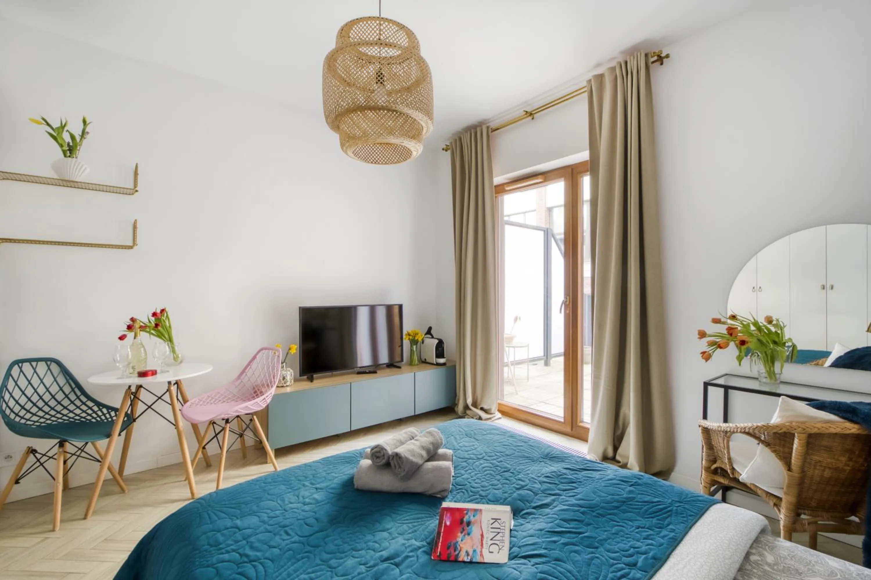 TV and multimedia, Bed in Aparthotel Pawia Deluxe- 10 min to center