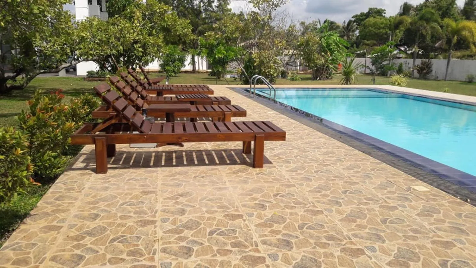 Garden in Four Points Resort - Anuradhapura