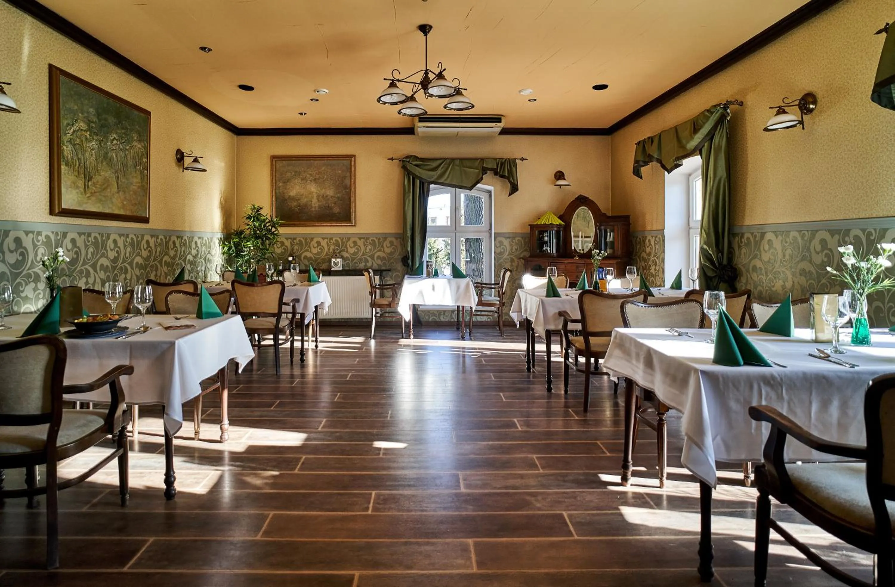 Restaurant/places to eat in Hotel Stara Poczta