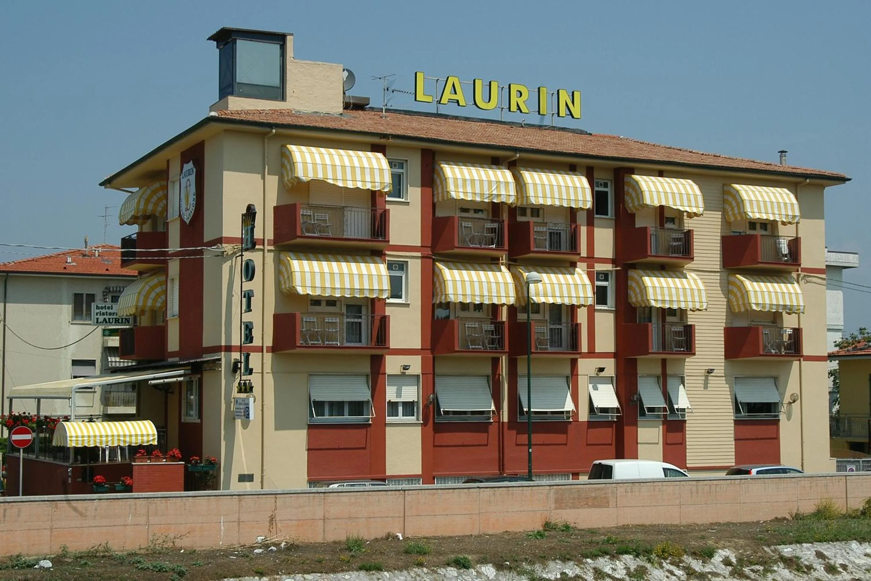 Property building in Hotel Laurin