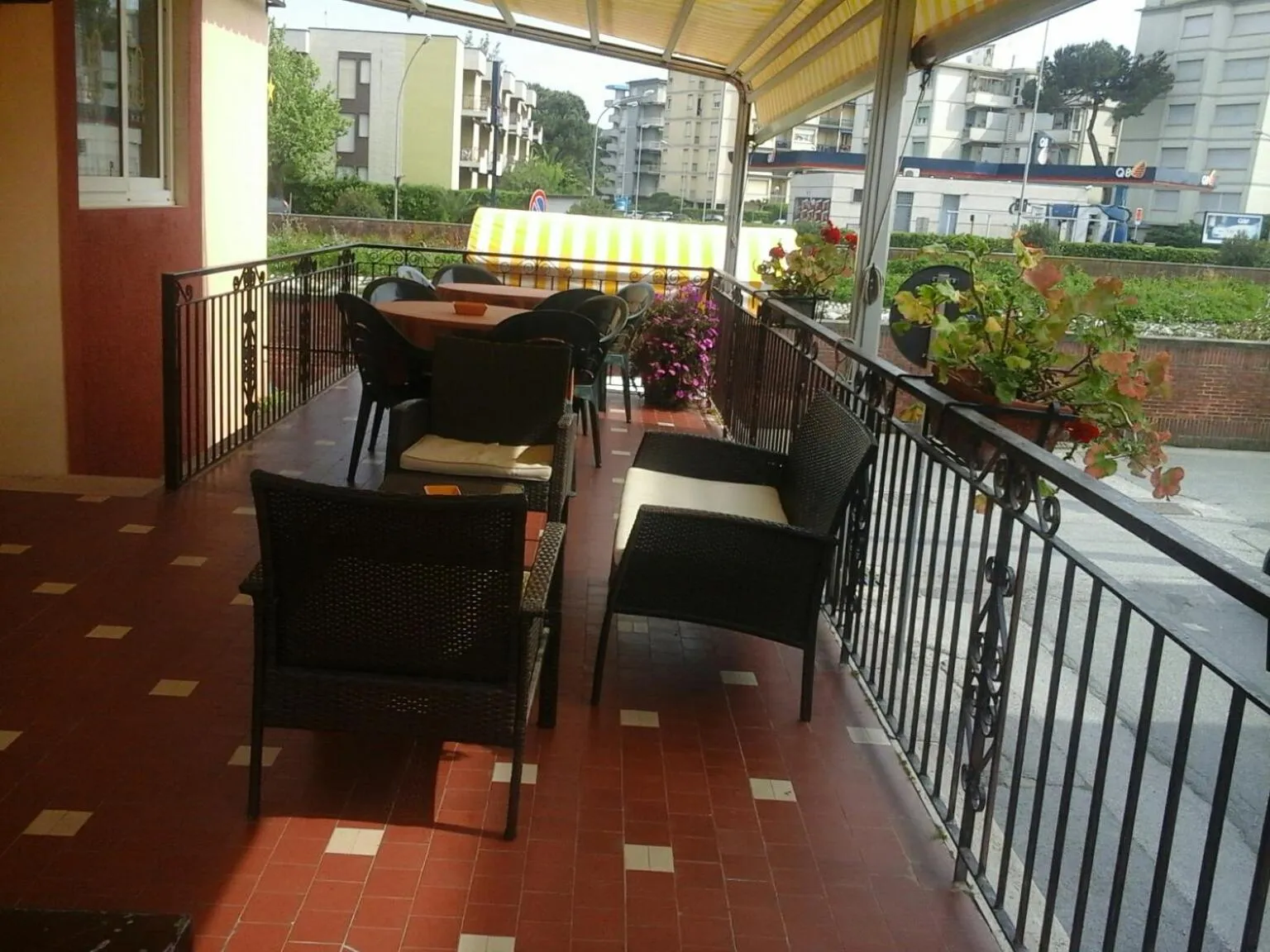 Patio in Hotel Laurin