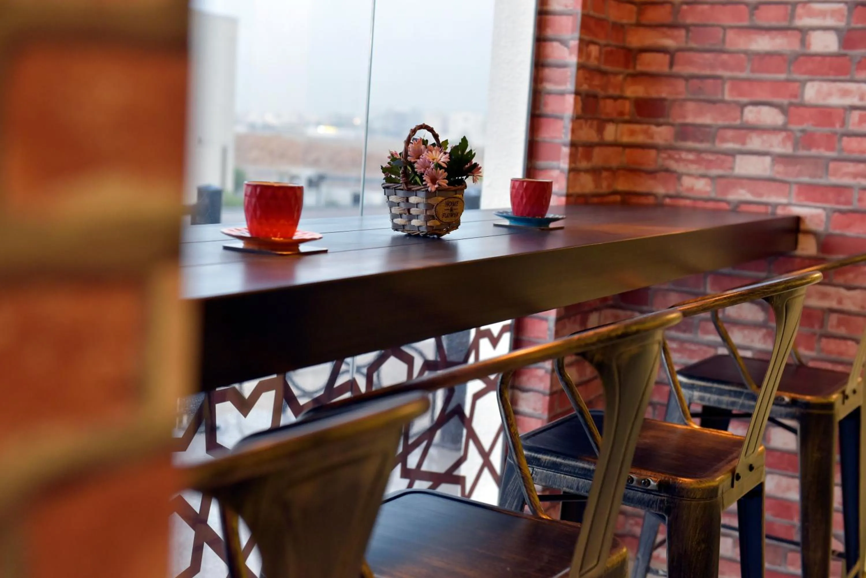 Restaurant/places to eat in A'Sinamar Hotel Apartment