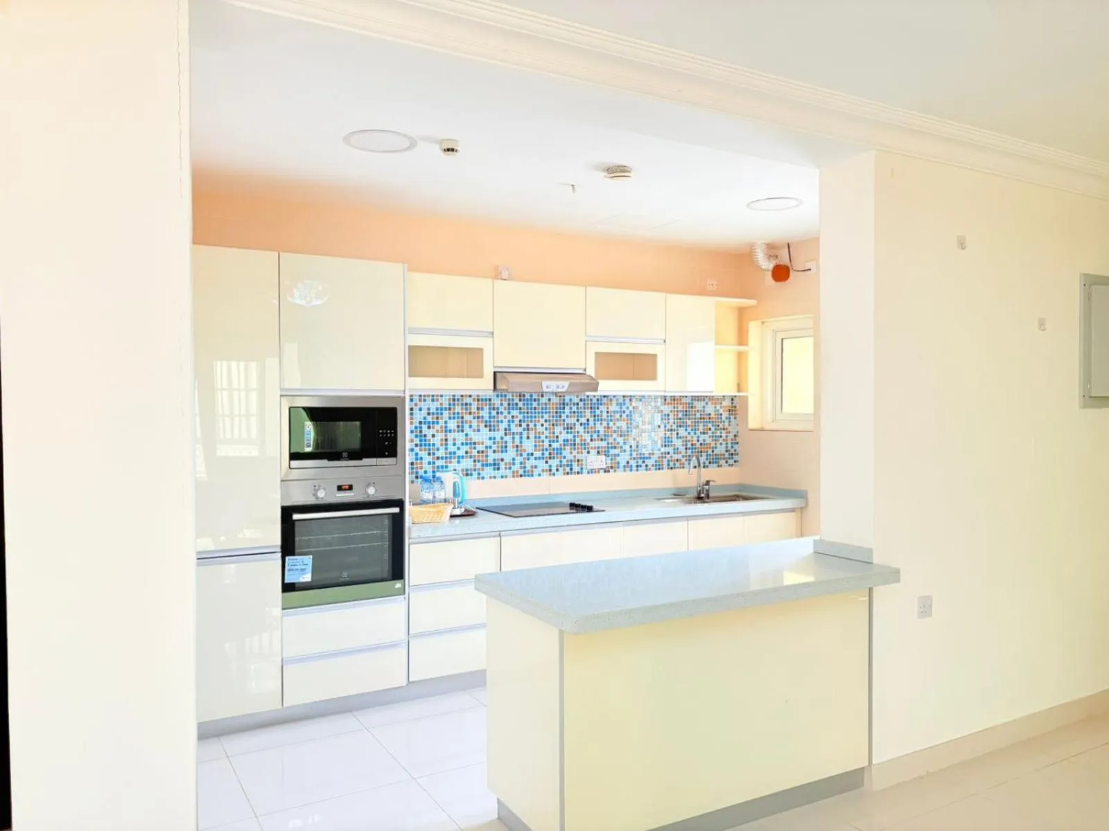Kitchen or kitchenette in A'Sinamar Hotel Apartment